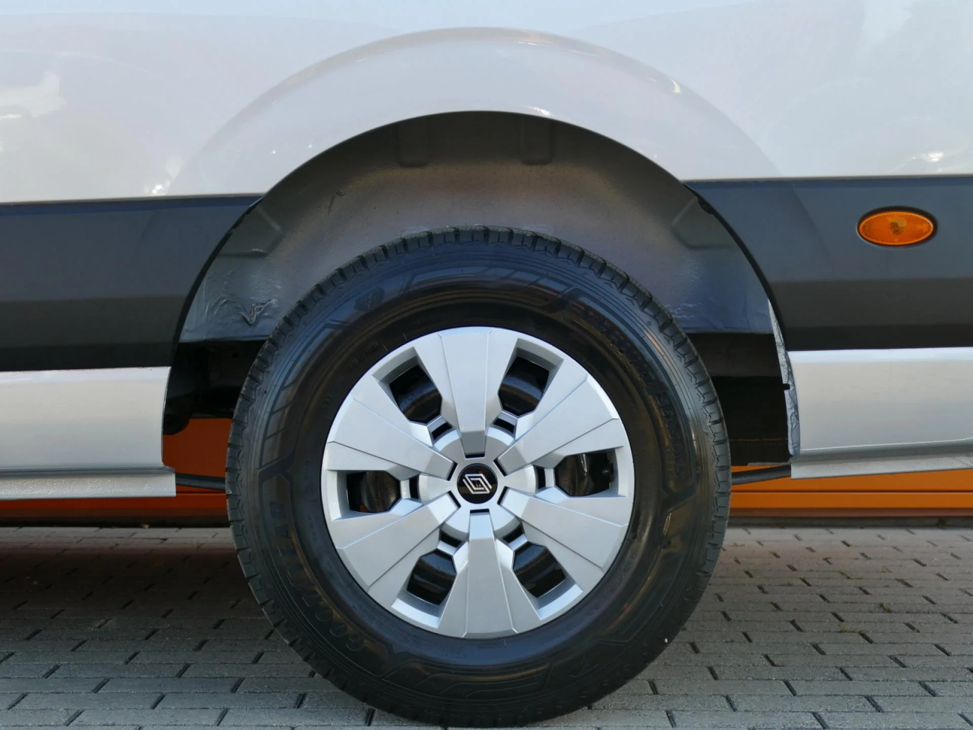 RENAULT MASTER - Miniature 24 sur 26 - Cliquer pour voir cette photo