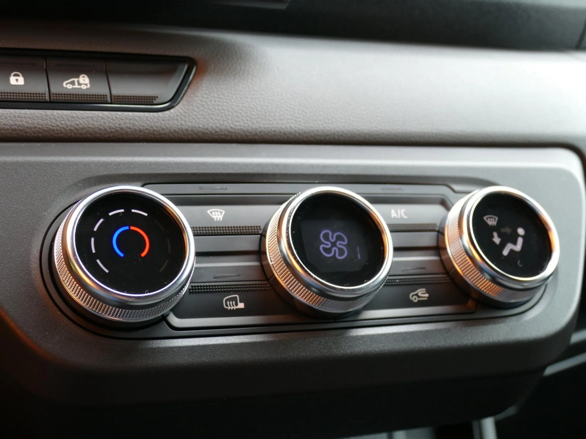 RENAULT MASTER - Miniature 11 sur 28 - Cliquer pour voir cette photo