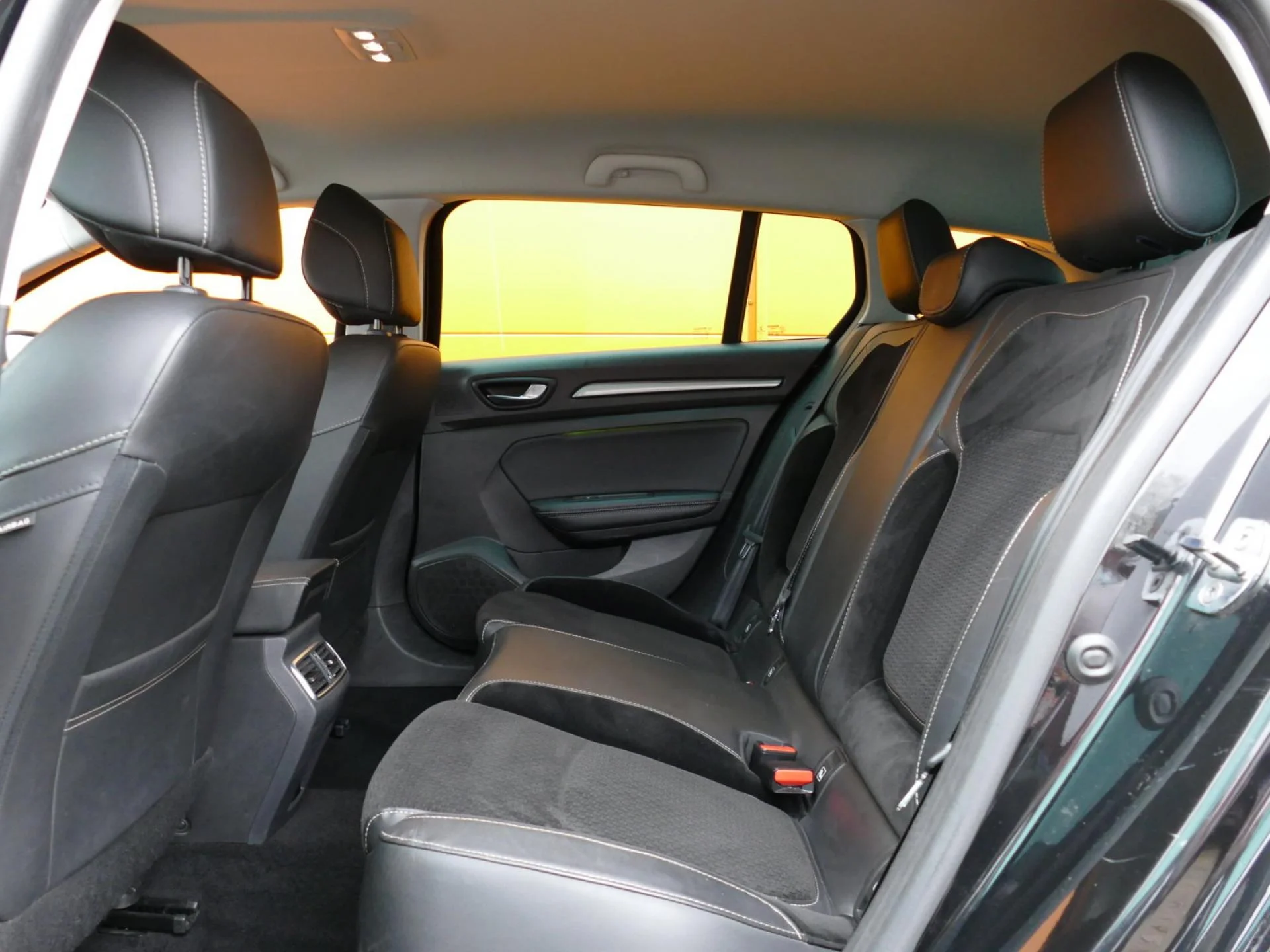 RENAULT MEGANE - Miniature 6 sur 31 - Cliquer pour voir cette photo