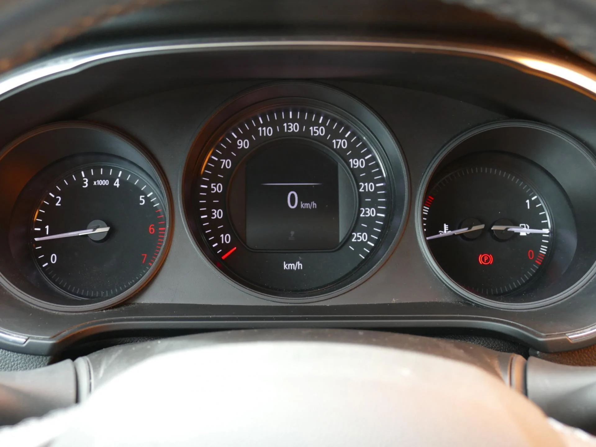 RENAULT MEGANE - Miniature 12 sur 29 - Cliquer pour voir cette photo