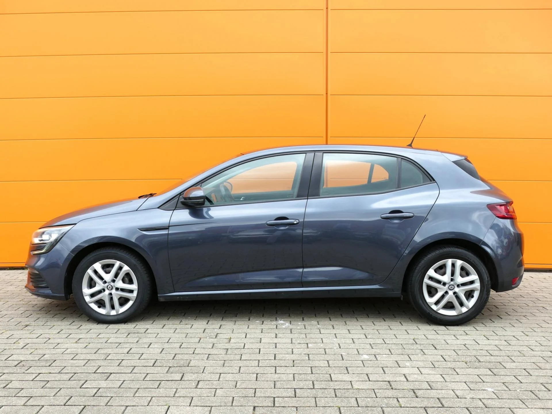 RENAULT MEGANE - Miniature 3 sur 29 - Cliquer pour voir cette photo