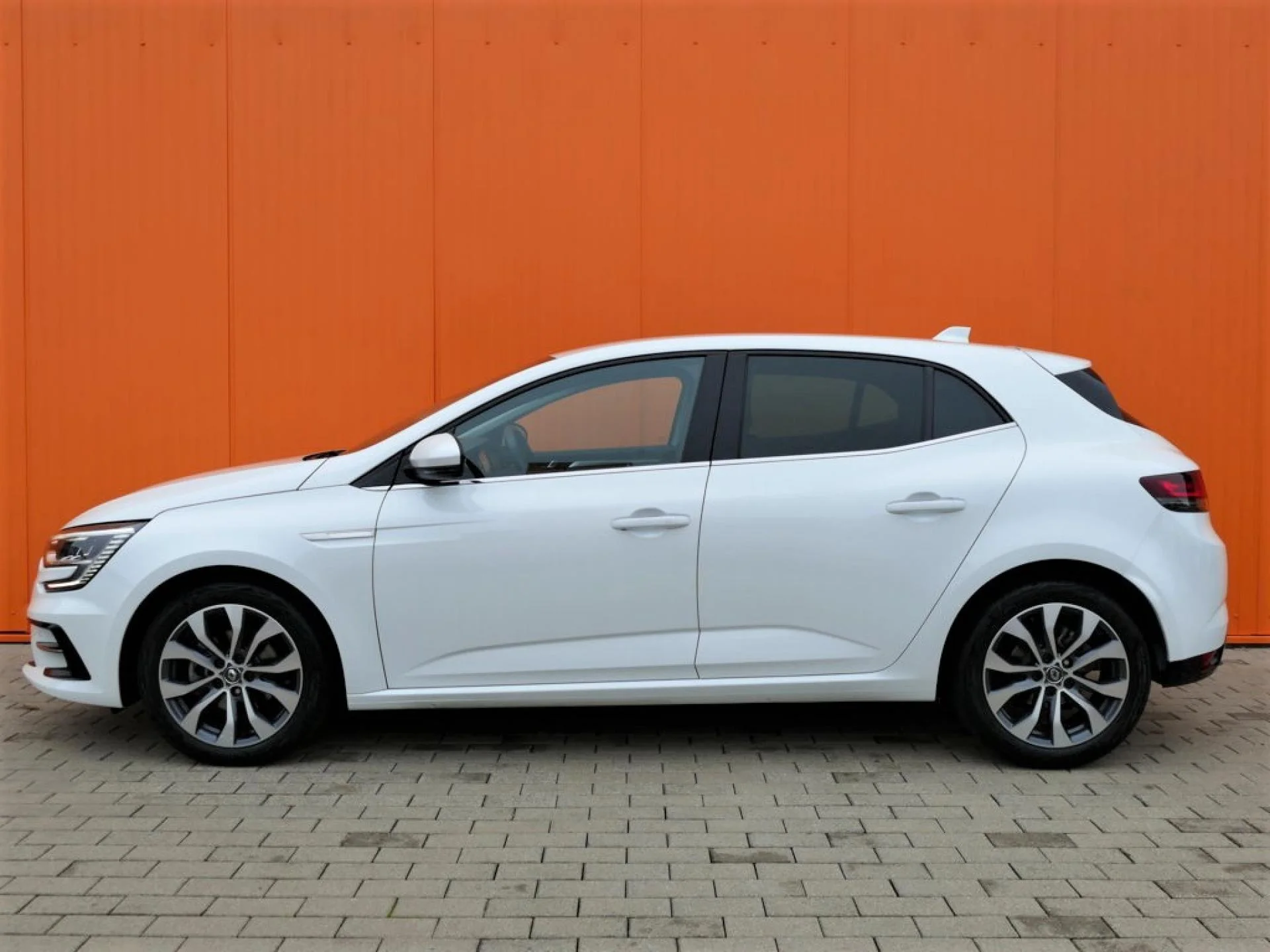 RENAULT MEGANE - Miniature 22 sur 34 - Cliquer pour voir cette photo