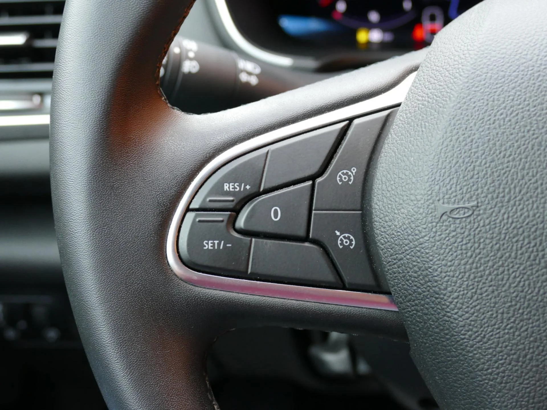 RENAULT MEGANE - Miniature 18 sur 34 - Cliquer pour voir cette photo