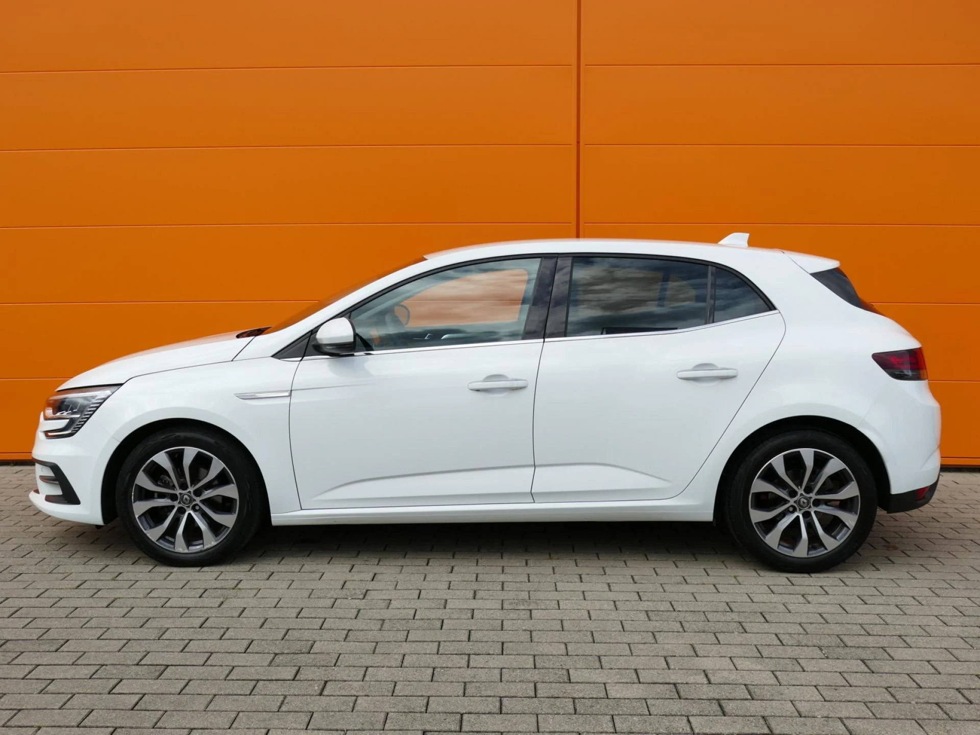 RENAULT MEGANE - Miniature 3 sur 34 - Cliquer pour voir cette photo