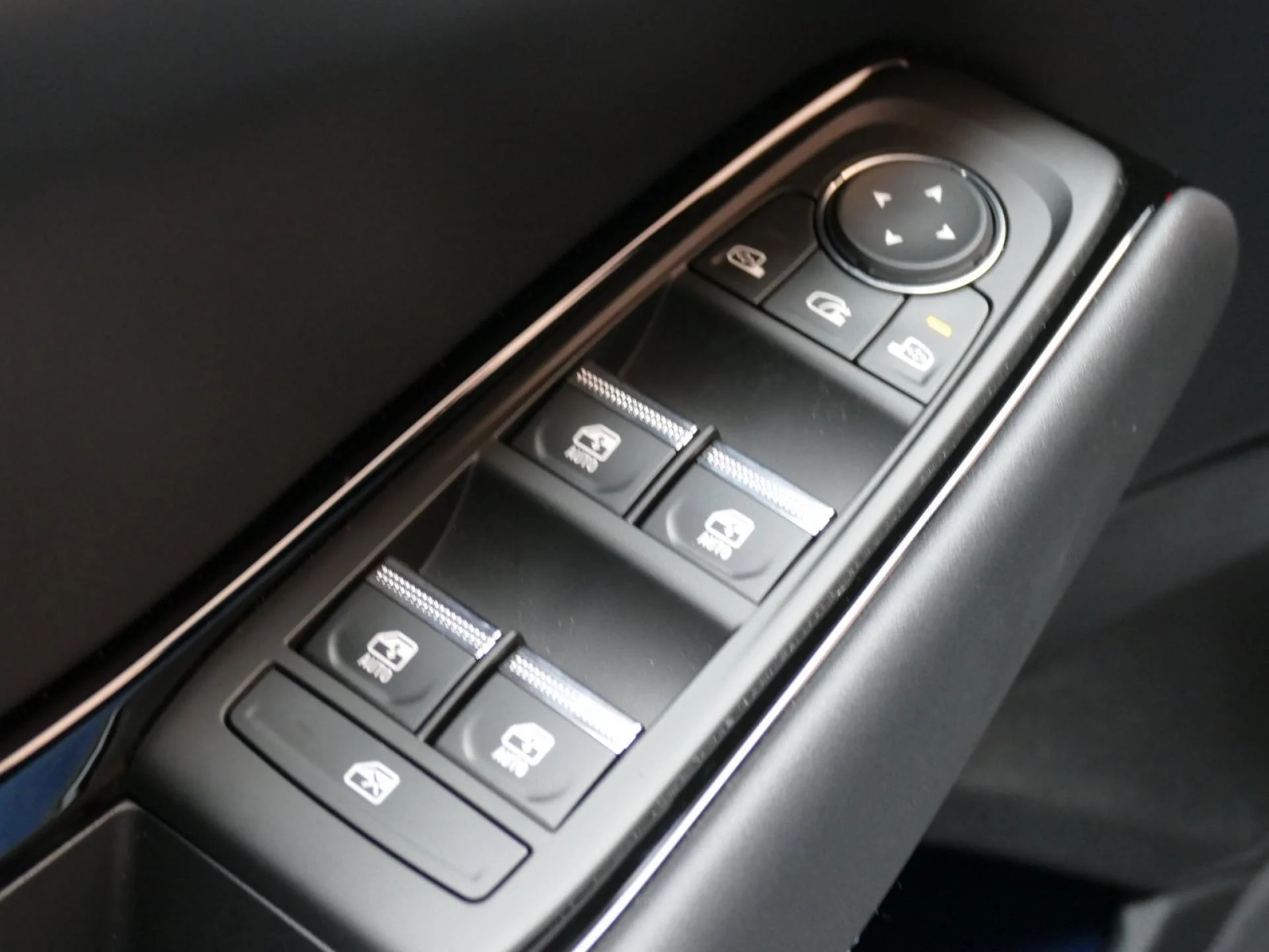 RENAULT RAFALE - Miniature 26 sur 31 - Cliquer pour voir cette photo