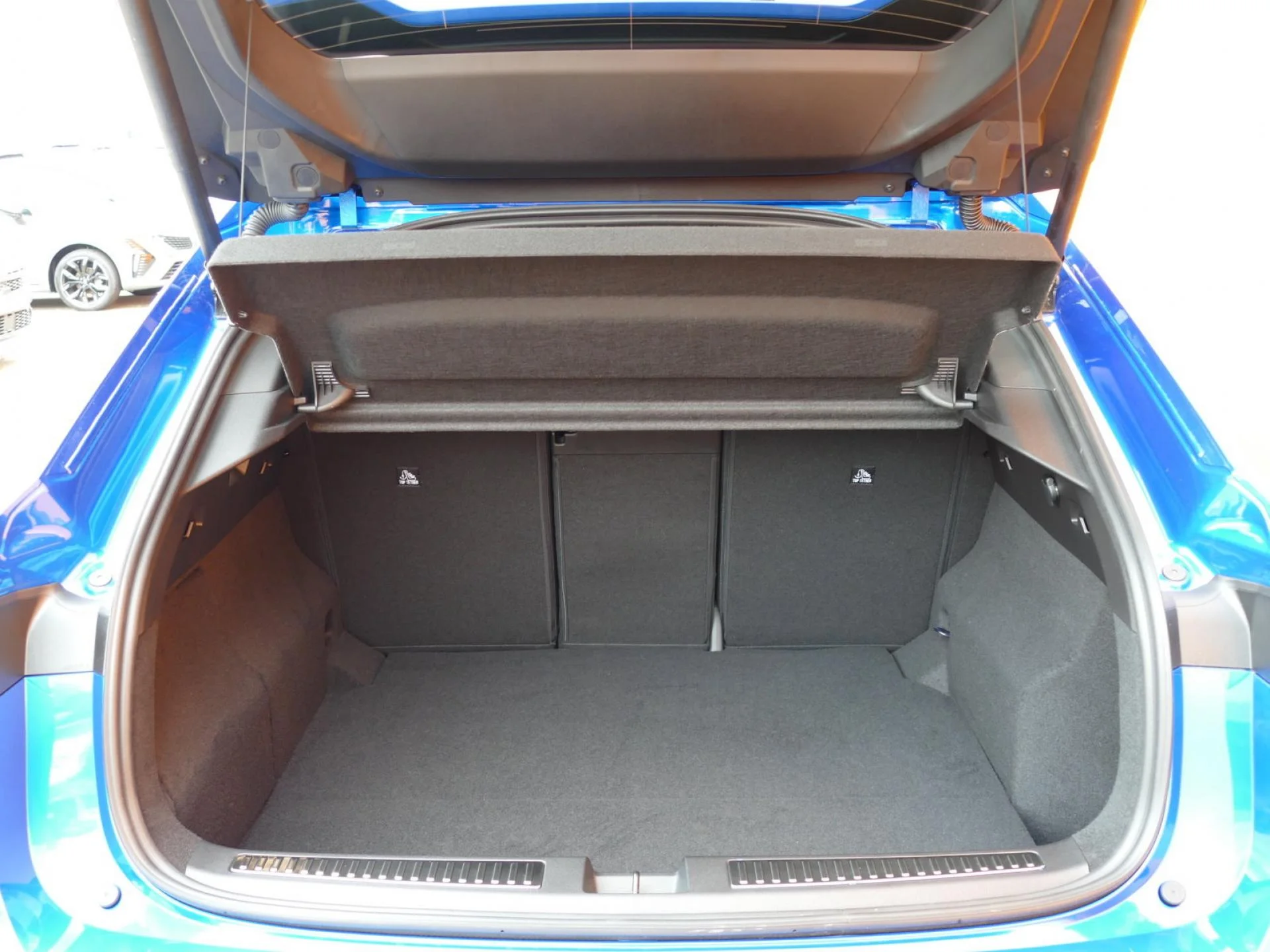 RENAULT RAFALE - Miniature 8 sur 32 - Cliquer pour voir cette photo