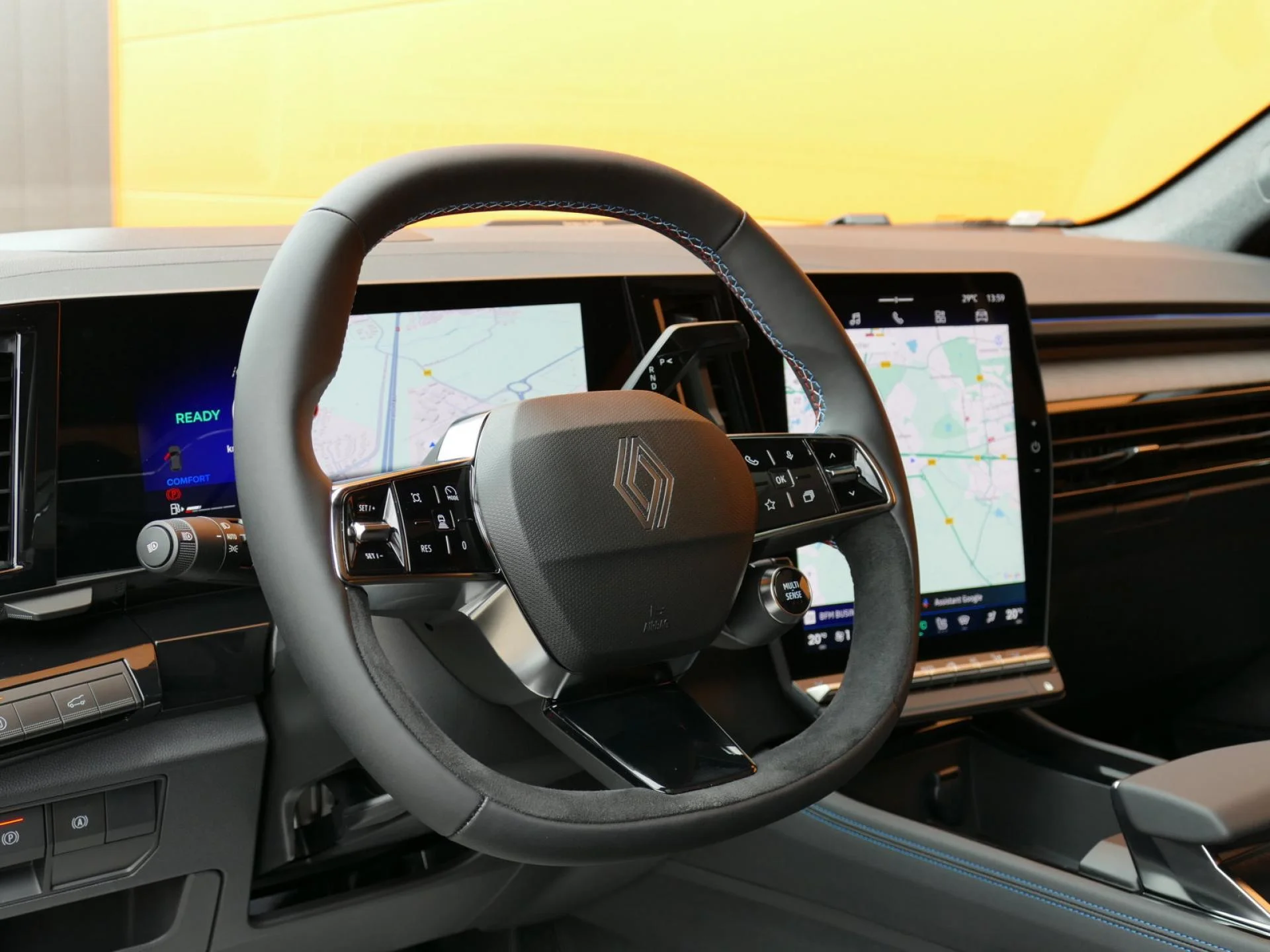 RENAULT RAFALE - Miniature 16 sur 32 - Cliquer pour voir cette photo