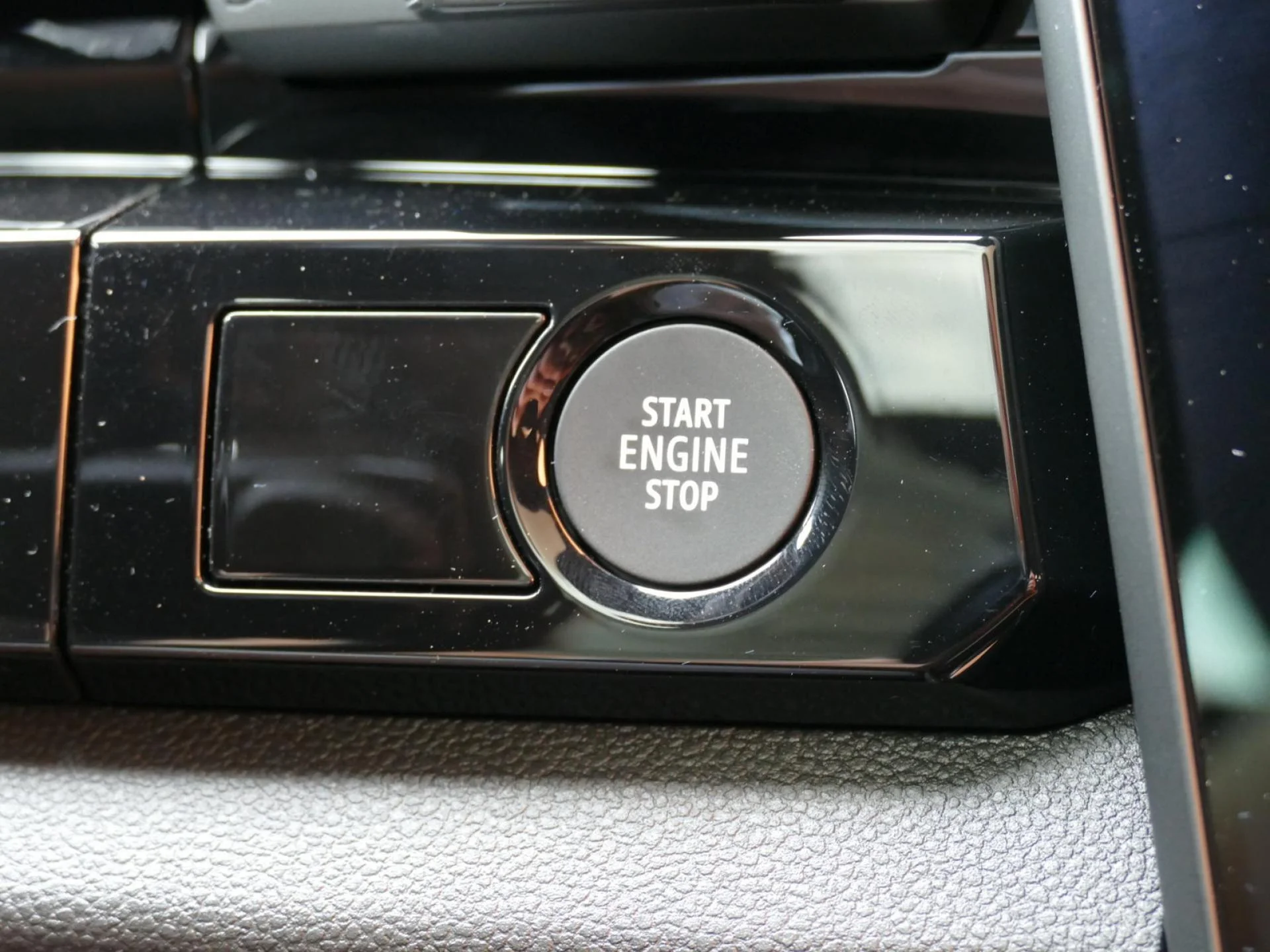 RENAULT RAFALE - Miniature 24 sur 32 - Cliquer pour voir cette photo