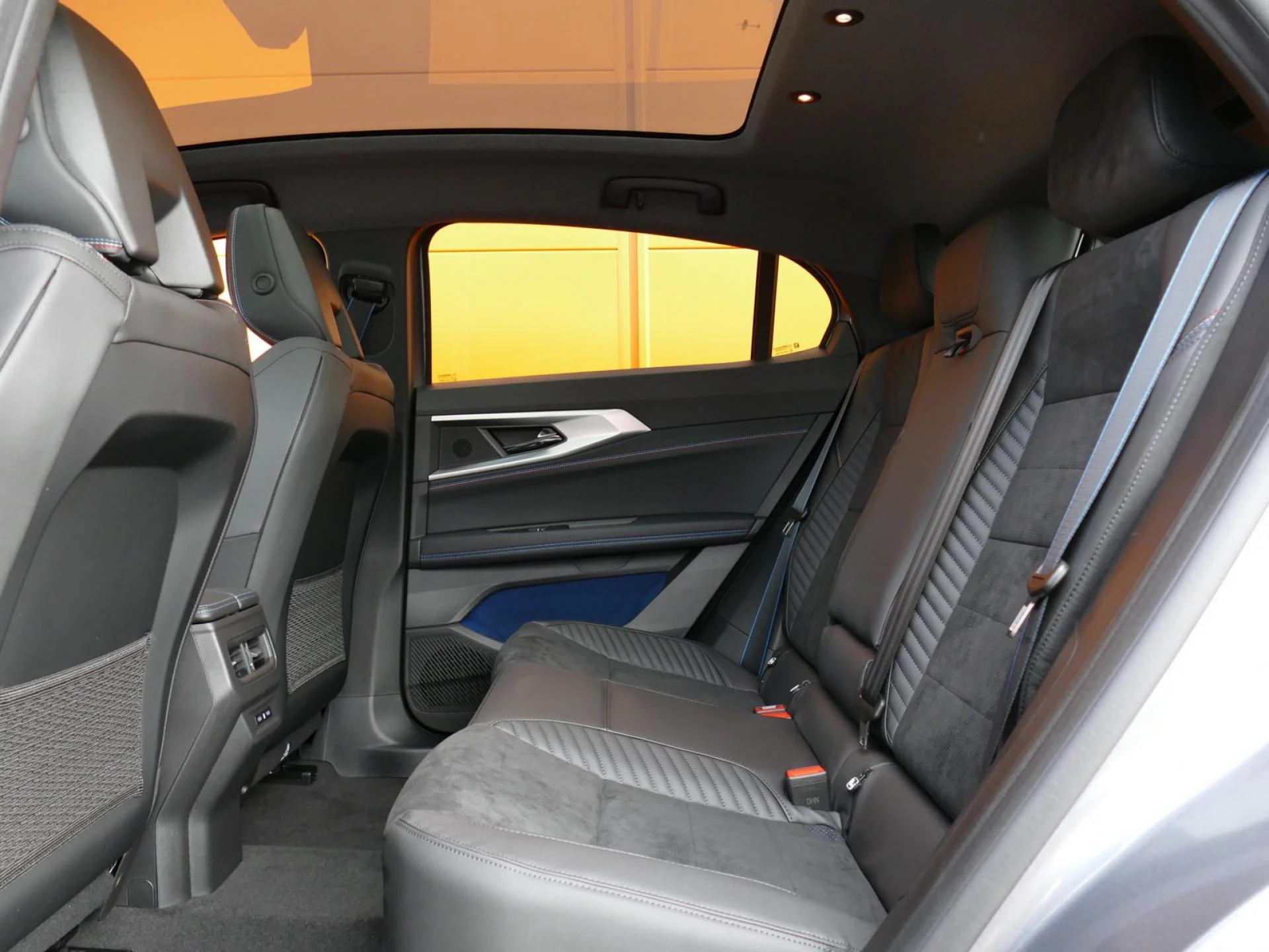 RENAULT RAFALE - Miniature 7 sur 32 - Cliquer pour voir cette photo