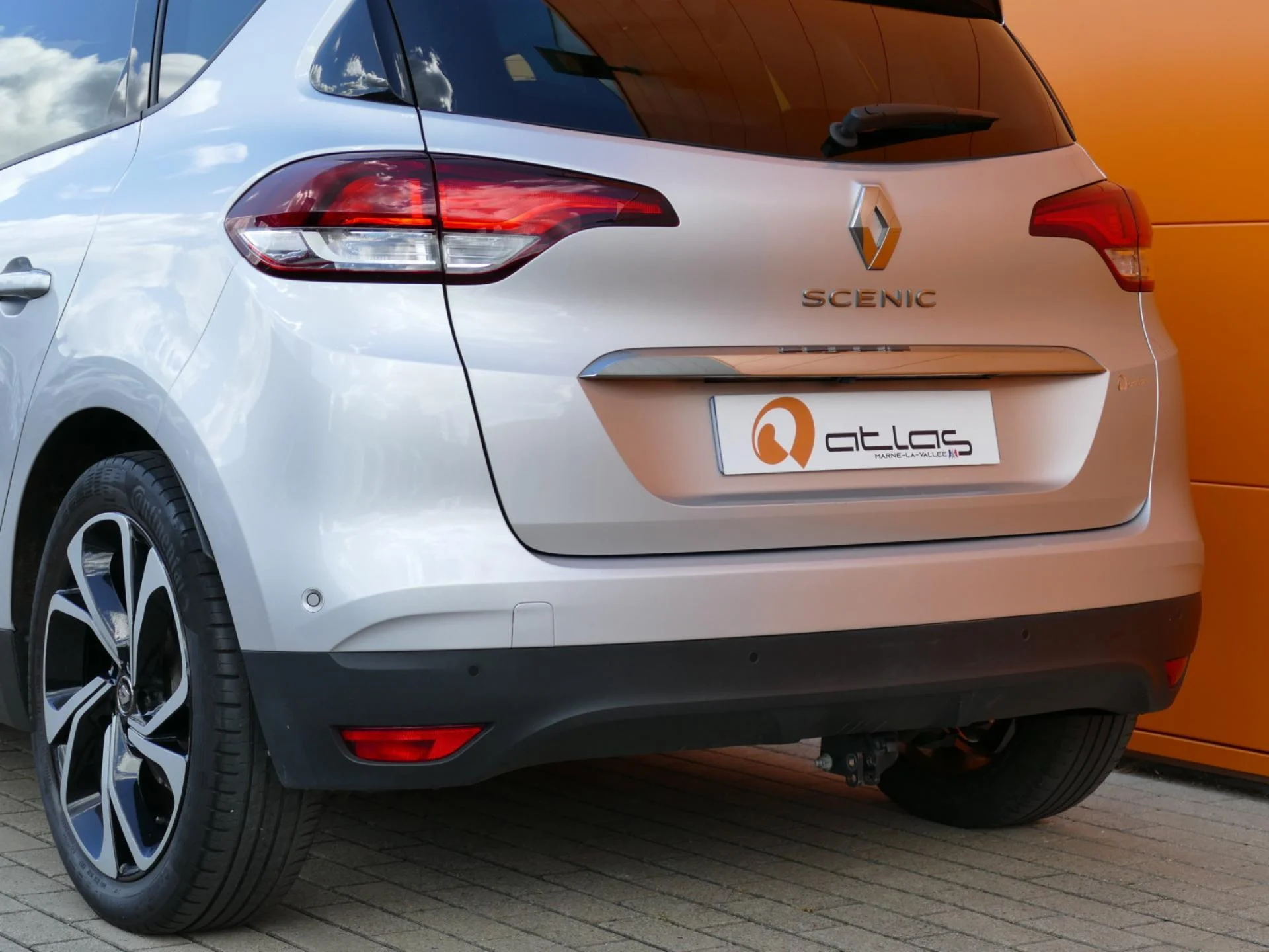 RENAULT SCENIC - Miniature 31 sur 33 - Cliquer pour voir cette photo