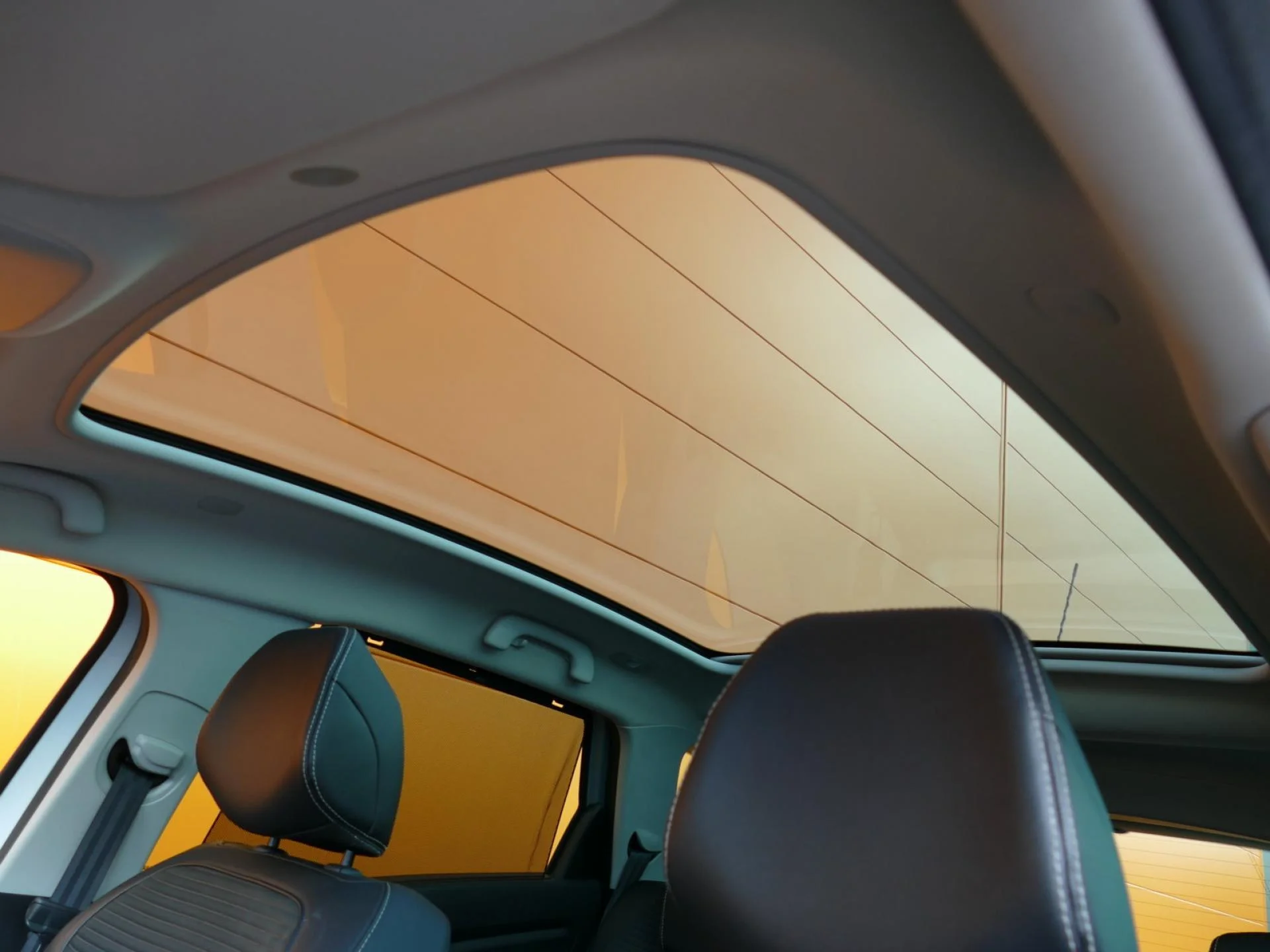 RENAULT SCENIC - Miniature 21 sur 33 - Cliquer pour voir cette photo