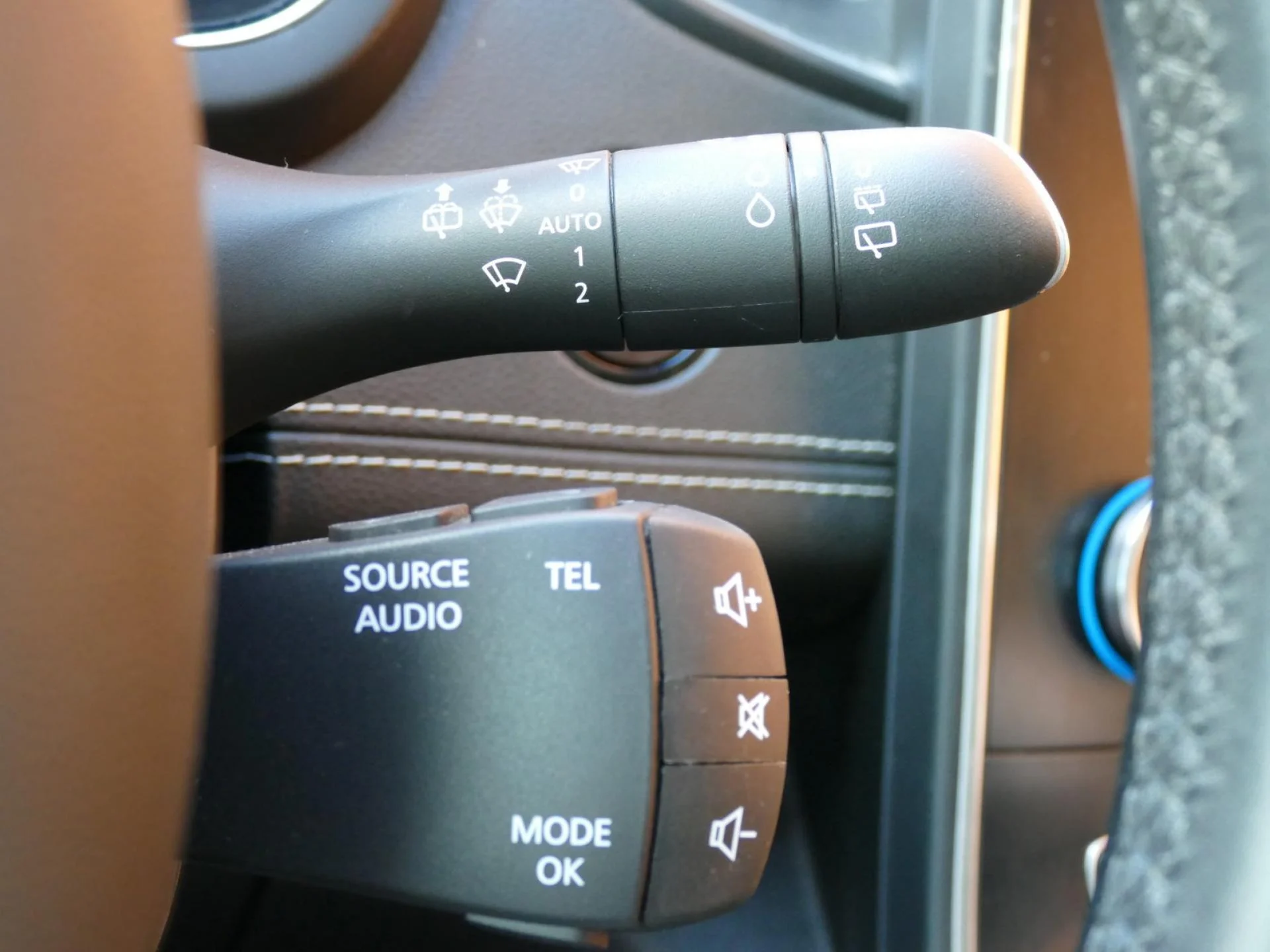 RENAULT SCENIC - Miniature 25 sur 33 - Cliquer pour voir cette photo