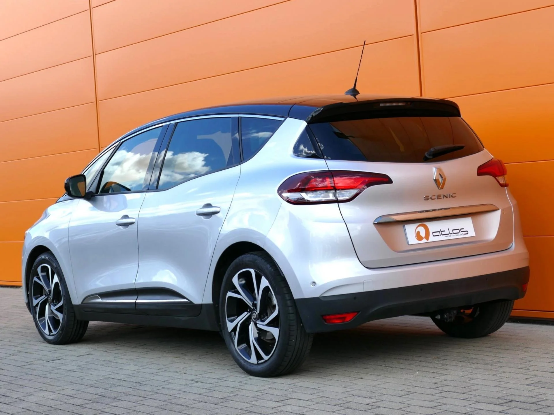 RENAULT SCENIC - Miniature 4 sur 36 - Cliquer pour voir cette photo