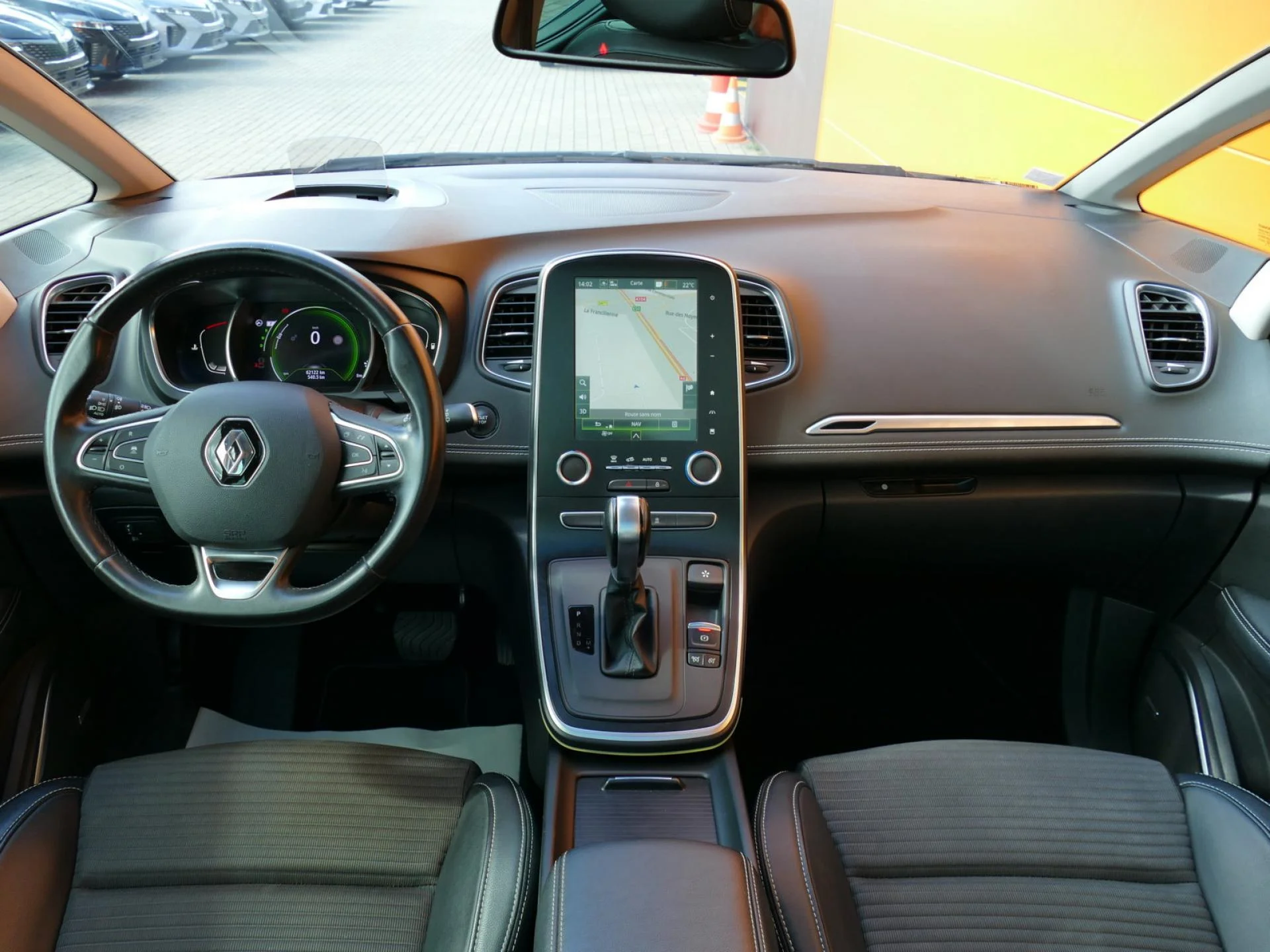 RENAULT SCENIC - Miniature 5 sur 36 - Cliquer pour voir cette photo