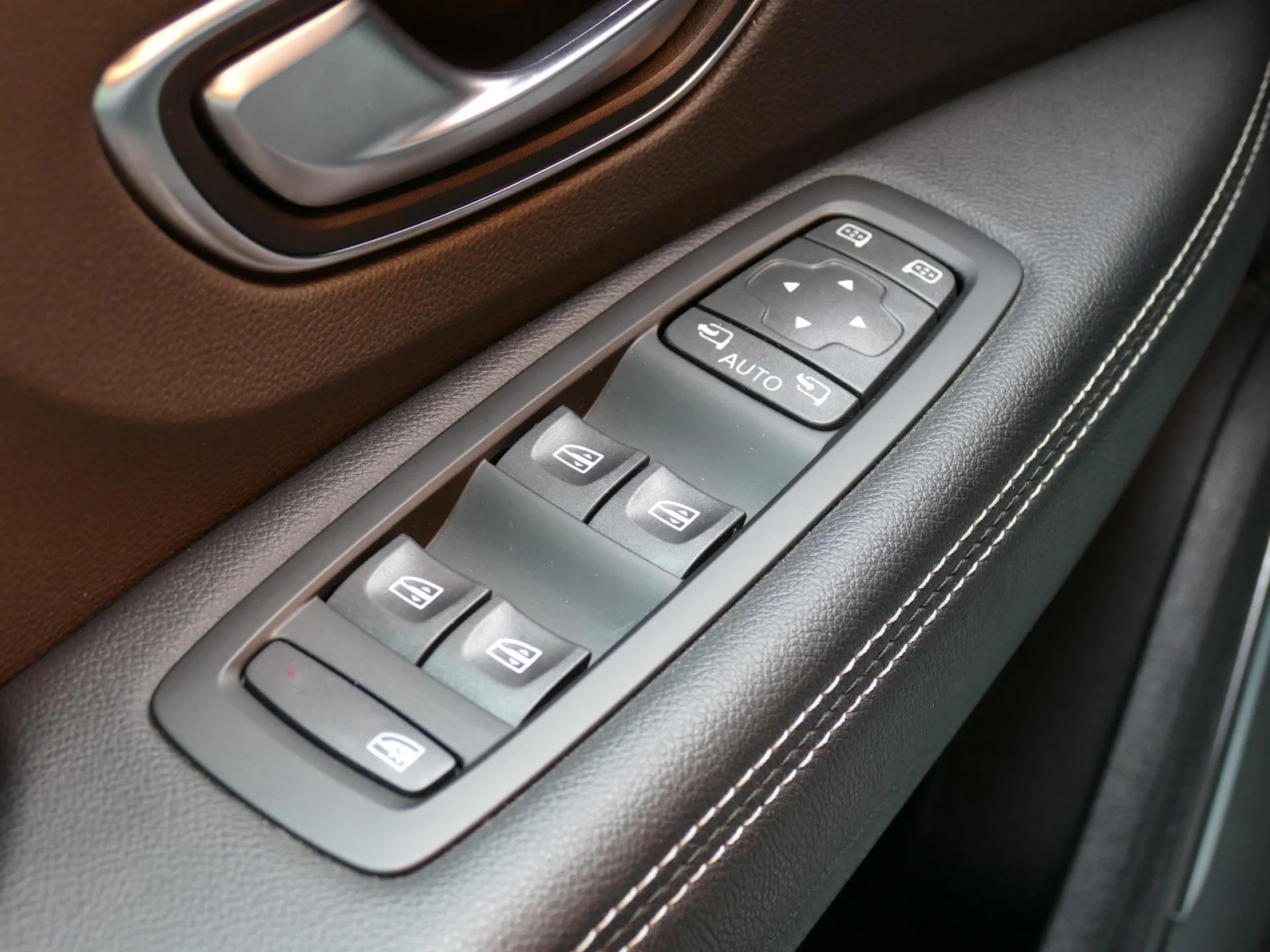 RENAULT SCENIC - Miniature 26 sur 36 - Cliquer pour voir cette photo