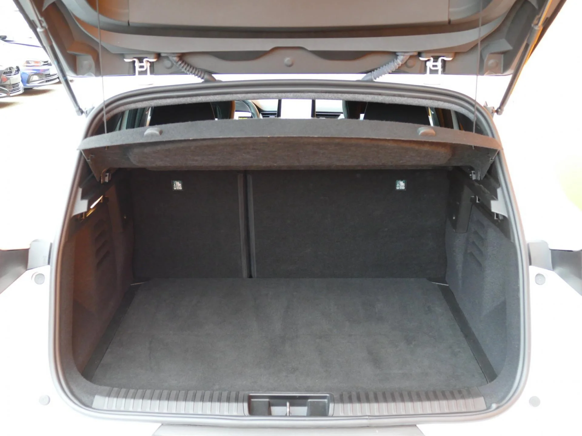 RENAULT Symbioz - Miniature 8 sur 32 - Cliquer pour voir cette photo