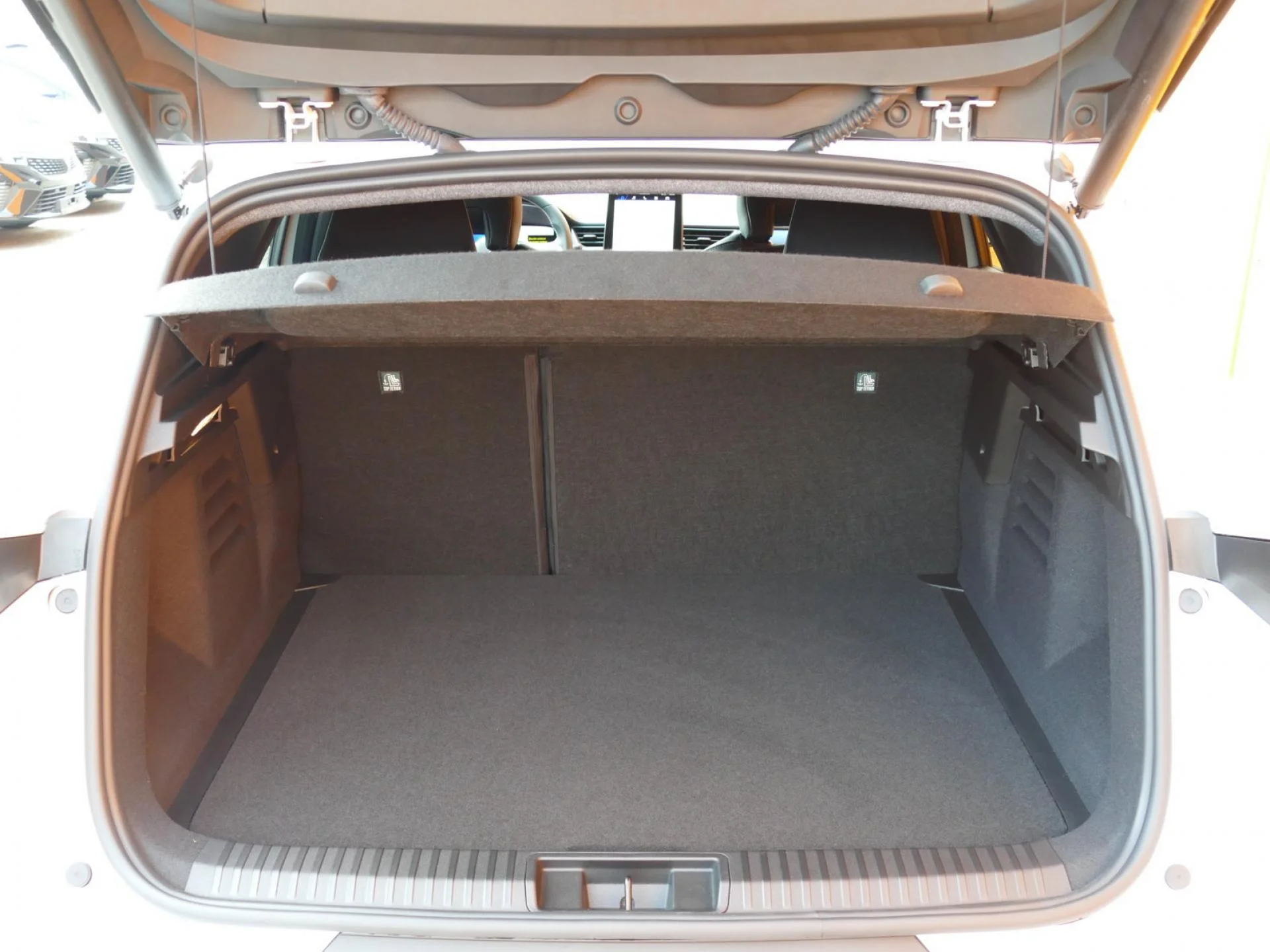 RENAULT Symbioz - Miniature 8 sur 33 - Cliquer pour voir cette photo