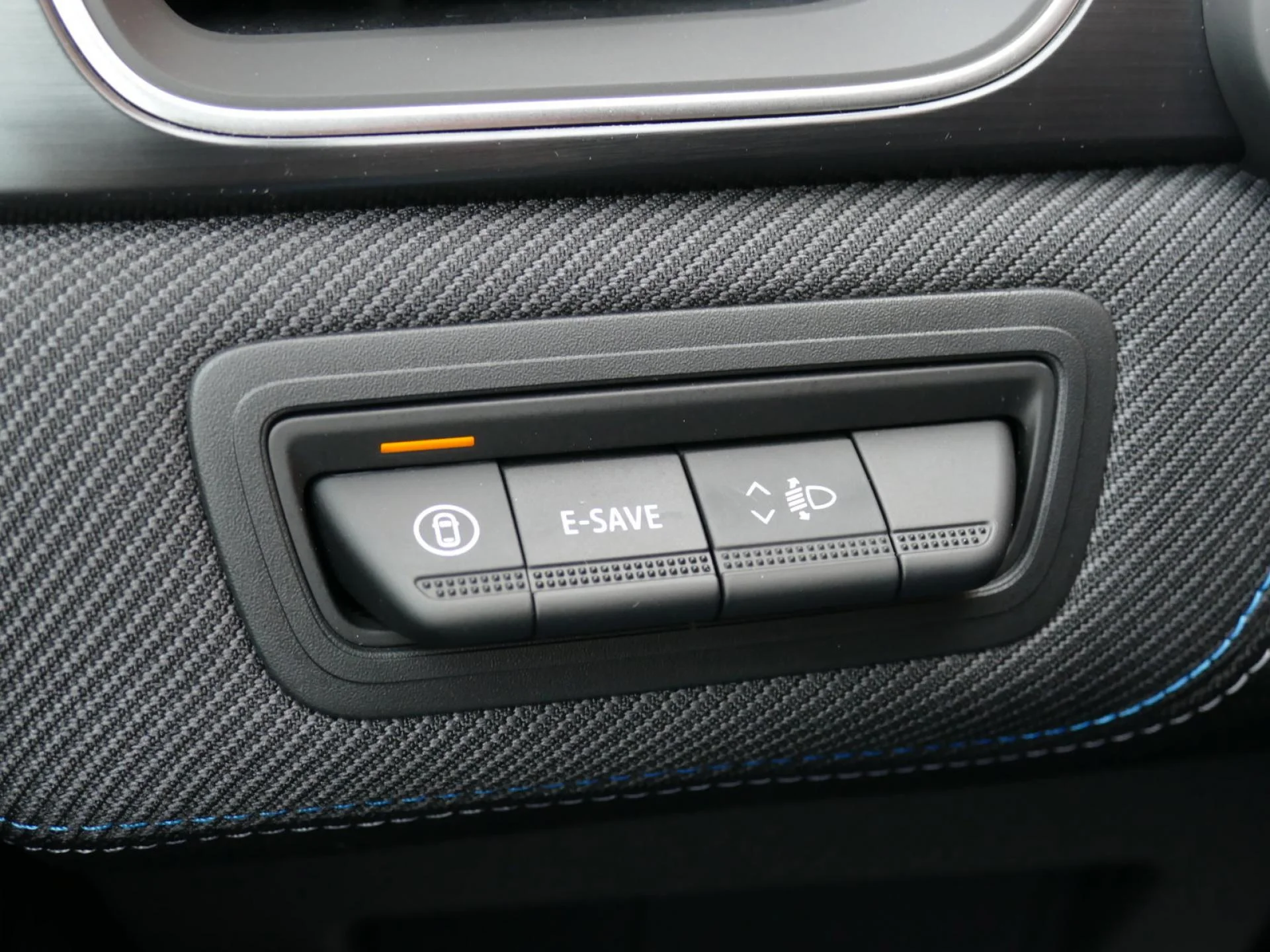 RENAULT Symbioz - Miniature 21 sur 33 - Cliquer pour voir cette photo