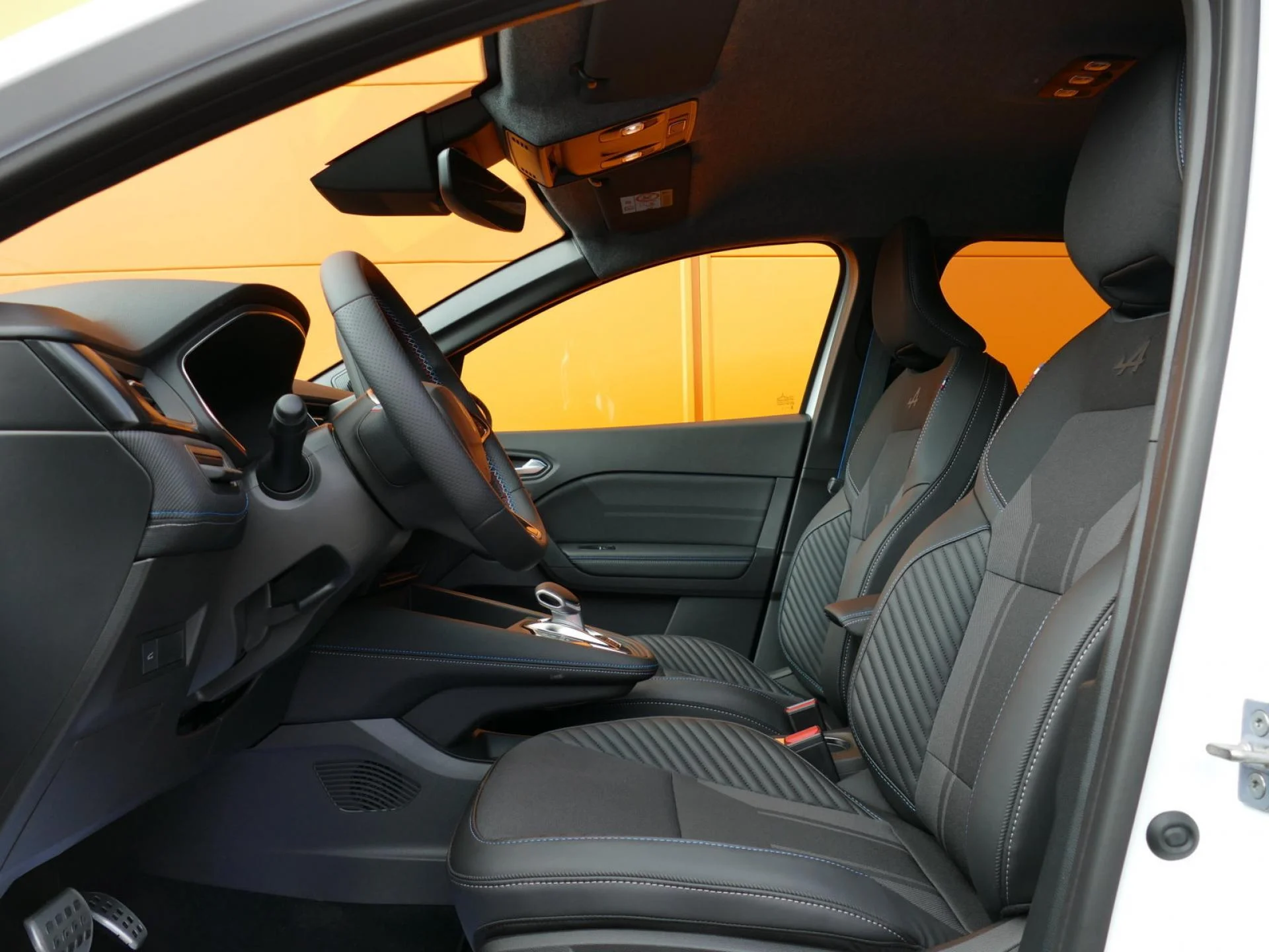 RENAULT Symbioz - Miniature 6 sur 33 - Cliquer pour voir cette photo
