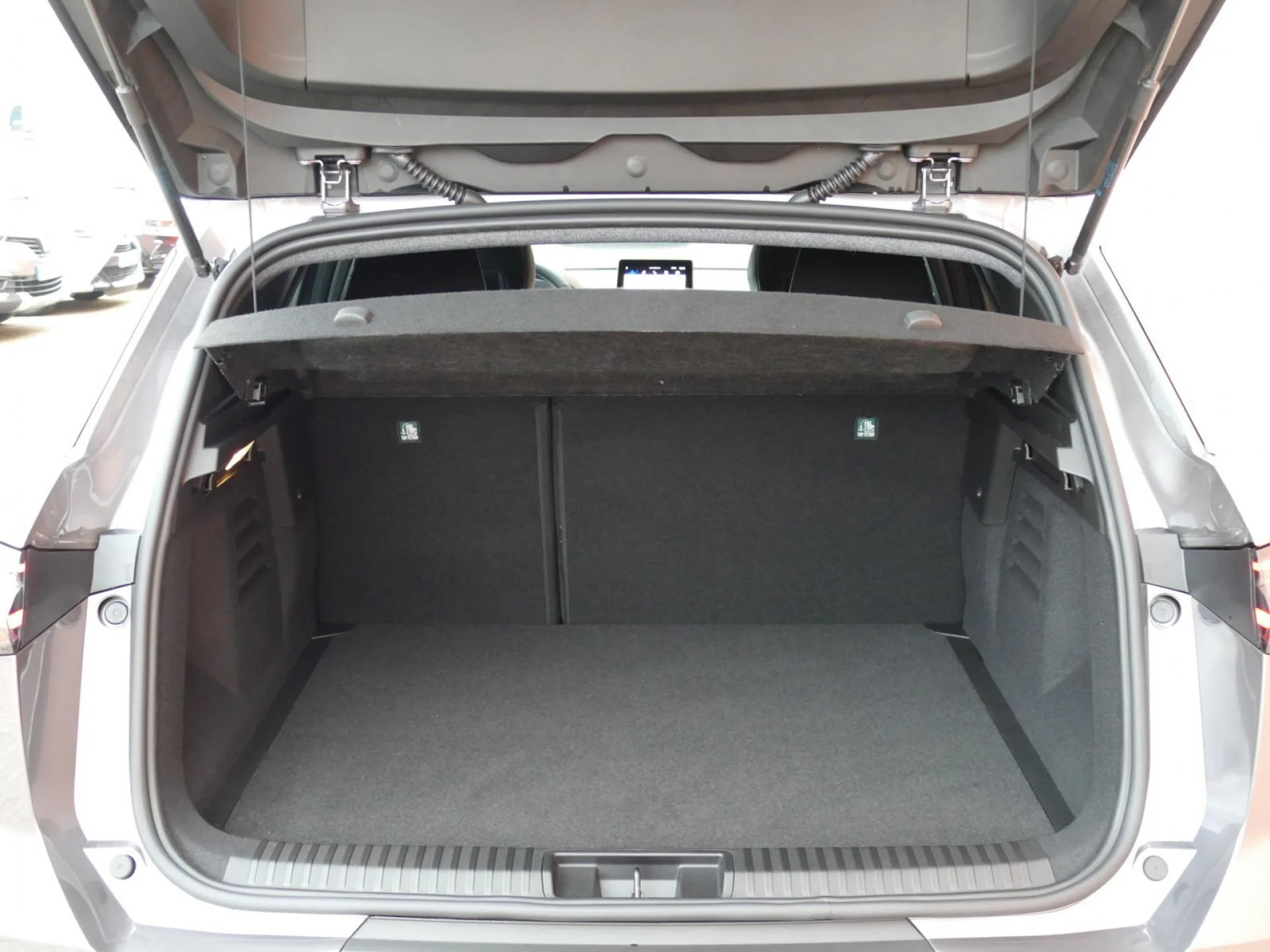 RENAULT Symbioz - Miniature 18 sur 33 - Cliquer pour voir cette photo