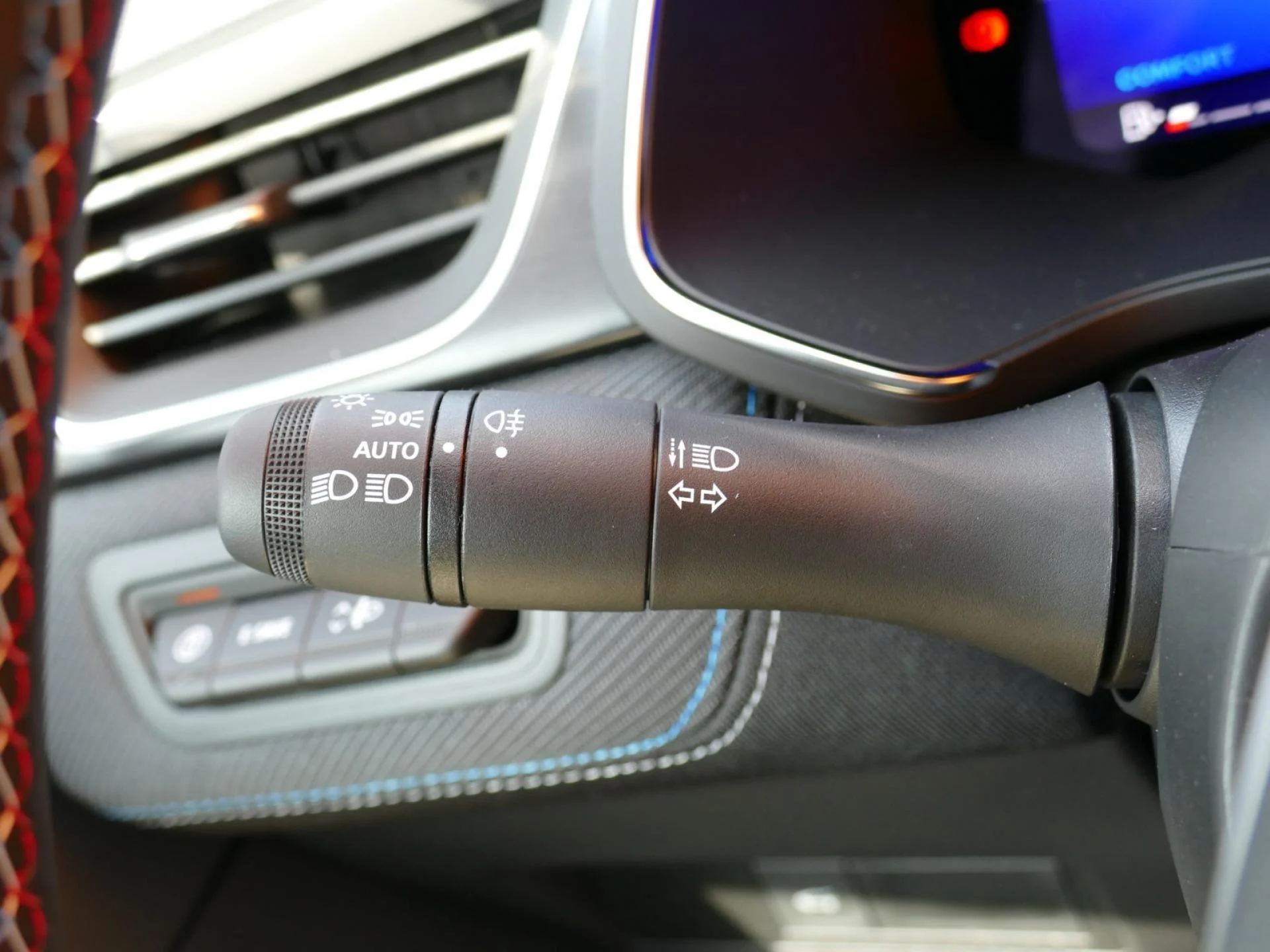 RENAULT Symbioz - Miniature 26 sur 33 - Cliquer pour voir cette photo