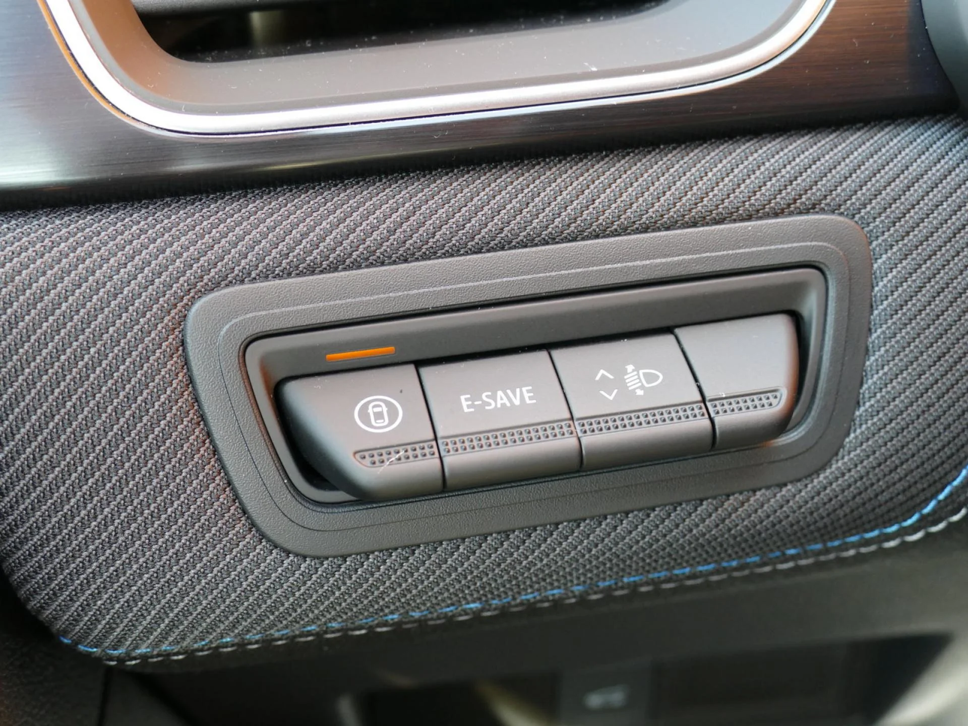 RENAULT Symbioz - Miniature 22 sur 33 - Cliquer pour voir cette photo
