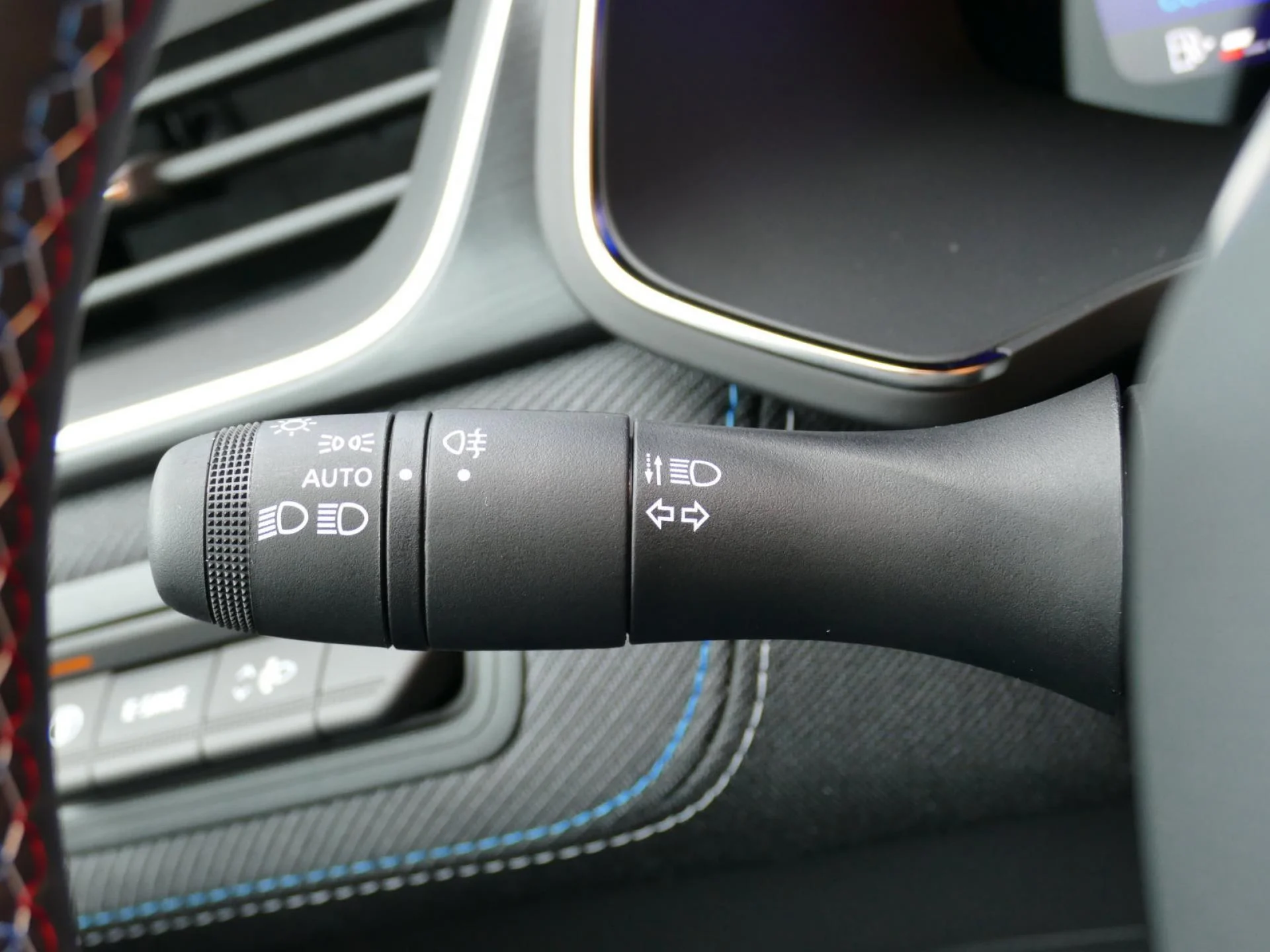 RENAULT Symbioz - Miniature 25 sur 34 - Cliquer pour voir cette photo