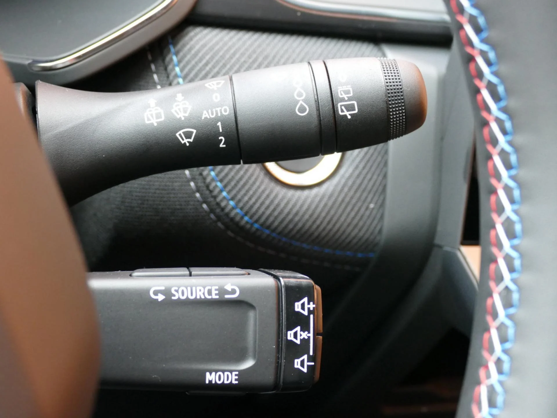 RENAULT Symbioz - Miniature 26 sur 34 - Cliquer pour voir cette photo