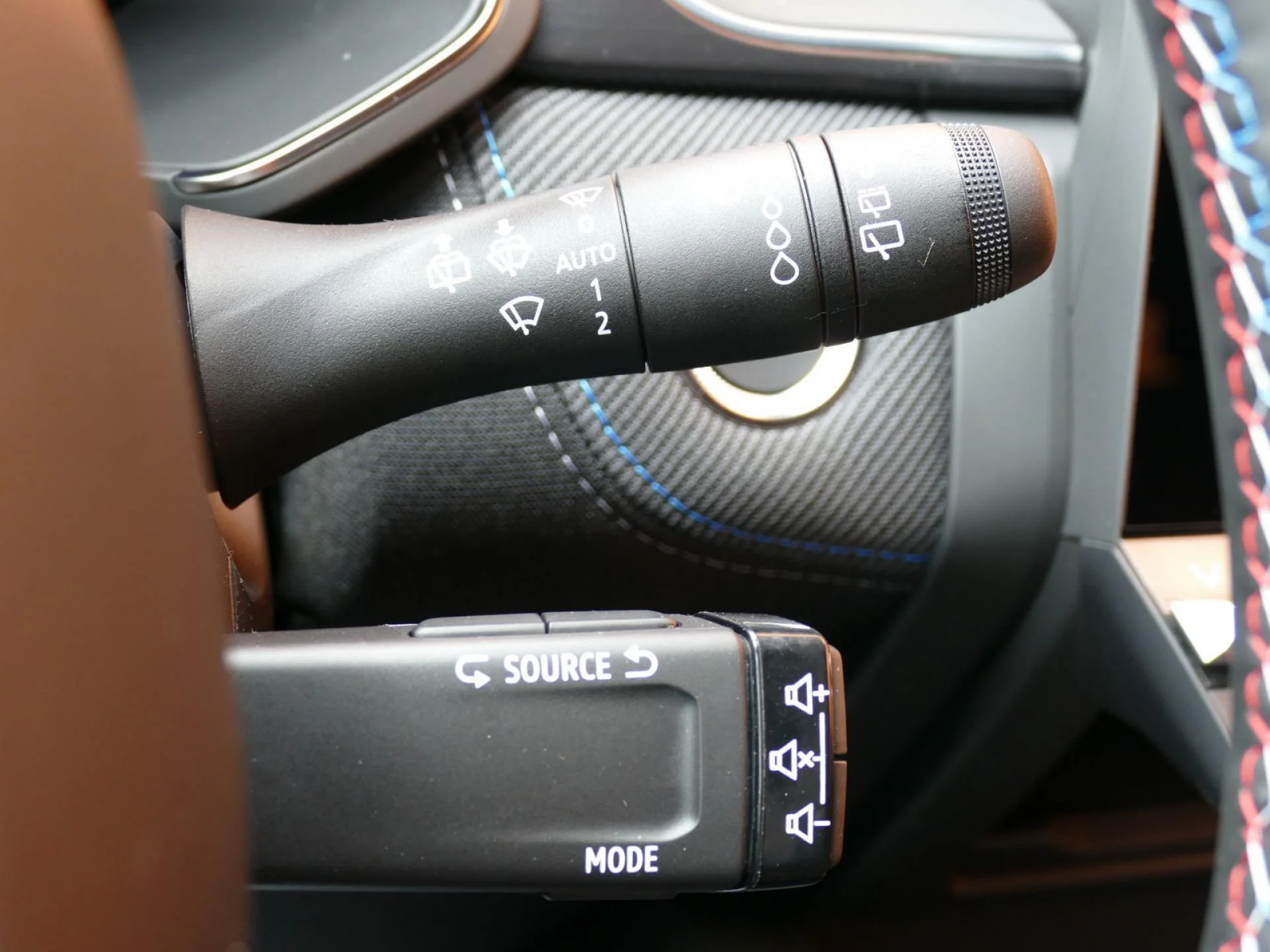 RENAULT Symbioz - Miniature 27 sur 35 - Cliquer pour voir cette photo