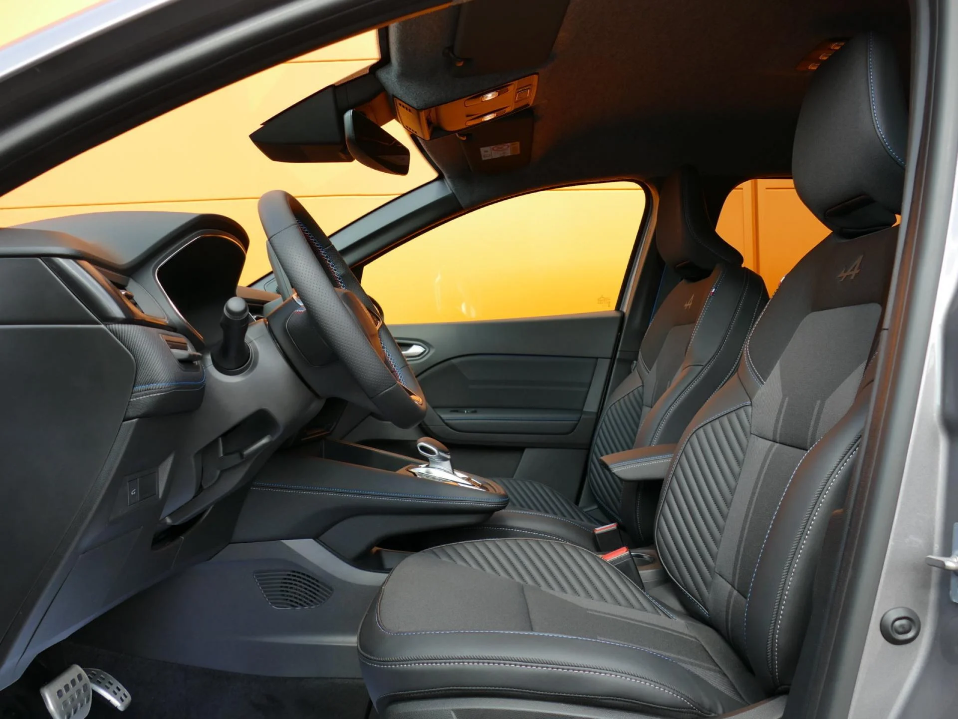 RENAULT Symbioz - Miniature 6 sur 35 - Cliquer pour voir cette photo