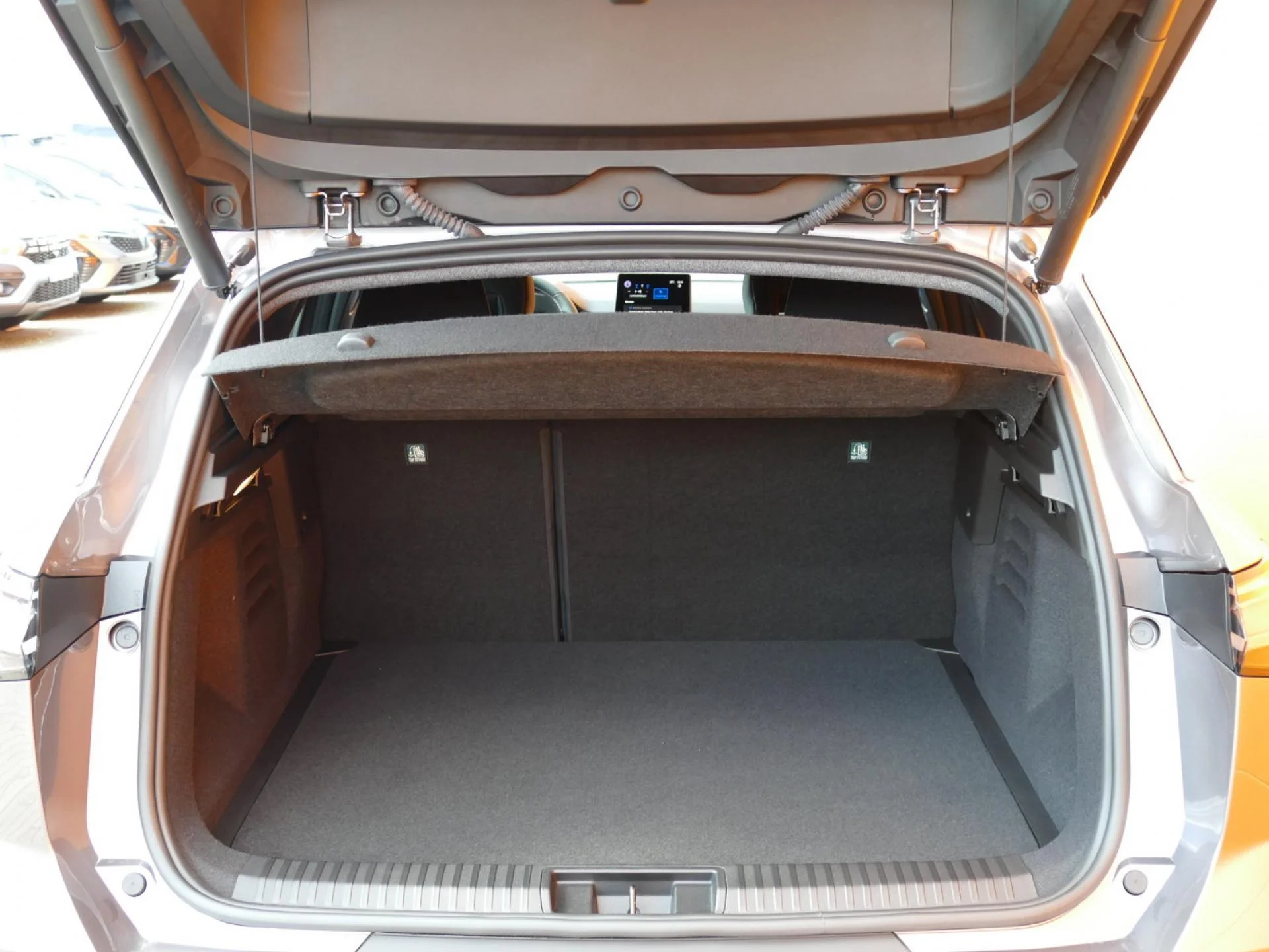 RENAULT Symbioz - Miniature 8 sur 35 - Cliquer pour voir cette photo