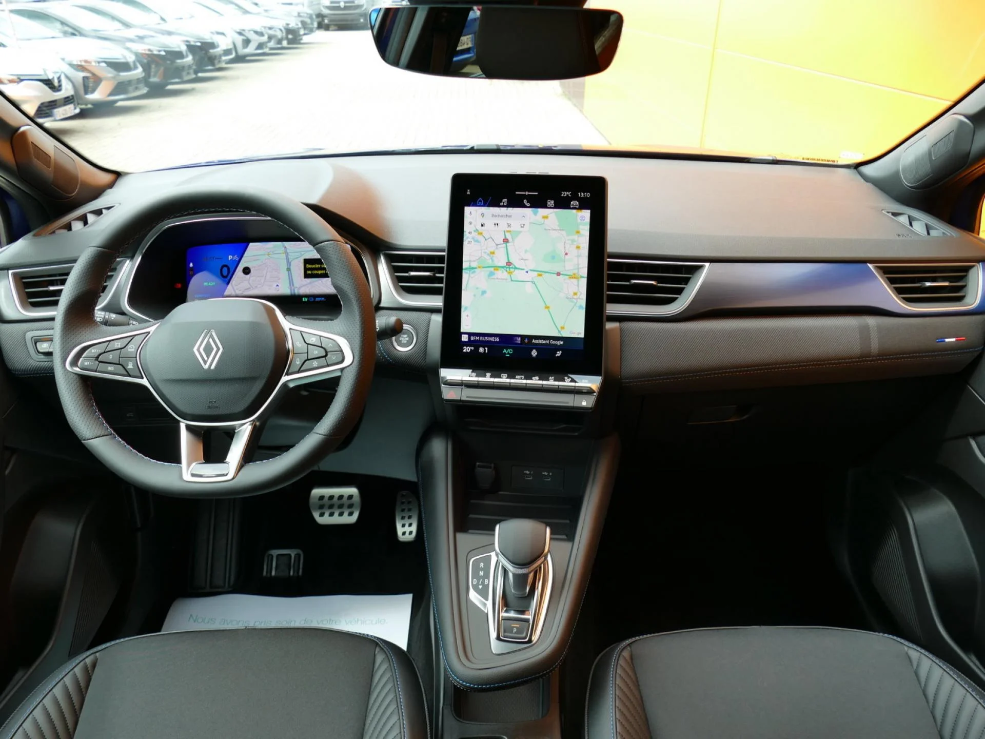 RENAULT Symbioz - Miniature 6 sur 36 - Cliquer pour voir cette photo