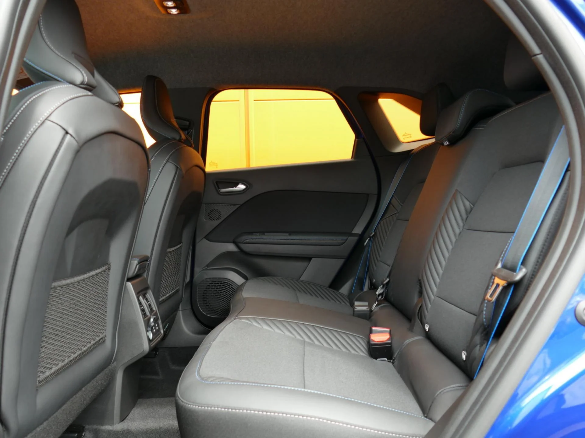 RENAULT Symbioz - Miniature 8 sur 36 - Cliquer pour voir cette photo