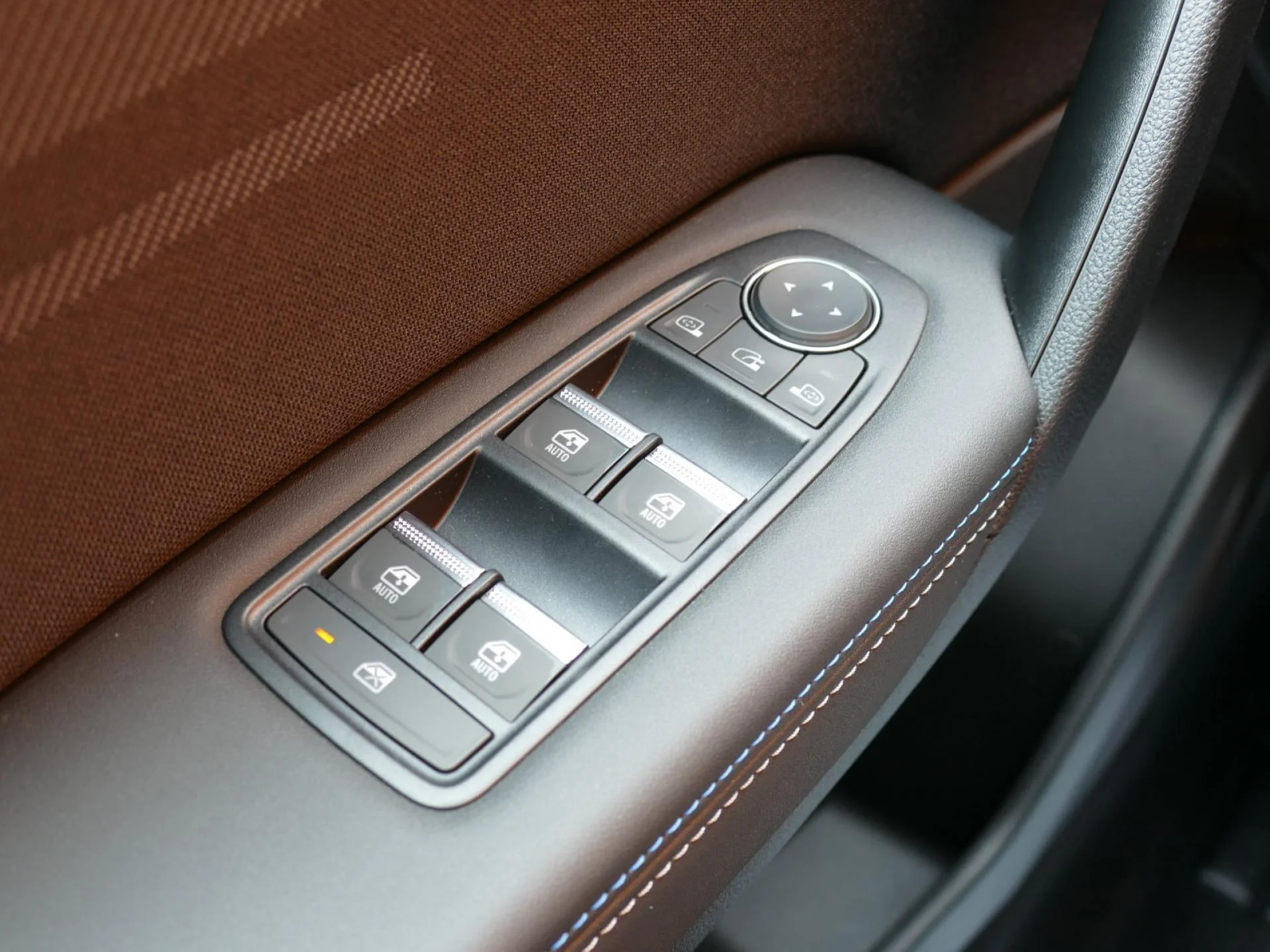 RENAULT Symbioz - Miniature 26 sur 36 - Cliquer pour voir cette photo