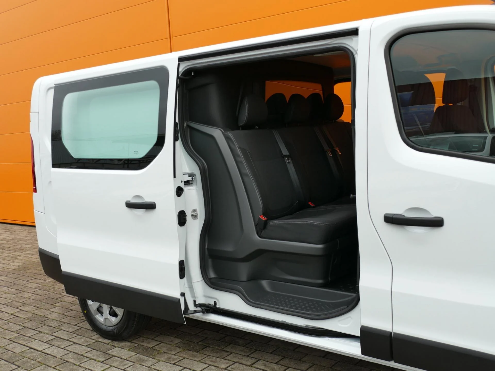 RENAULT TRAFIC - Miniature 8 sur 32 - Cliquer pour voir cette photo