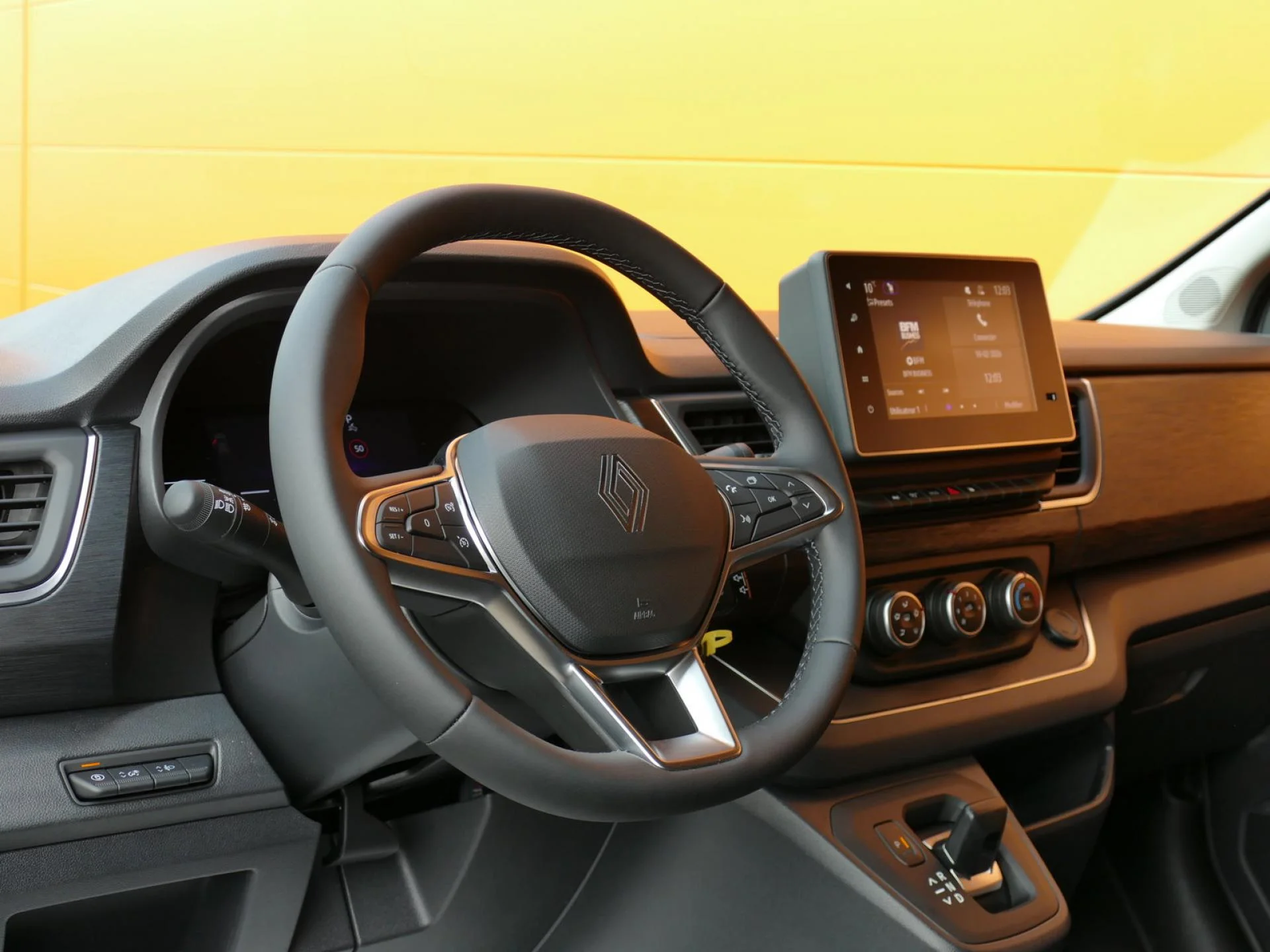 RENAULT TRAFIC - Miniature 16 sur 32 - Cliquer pour voir cette photo