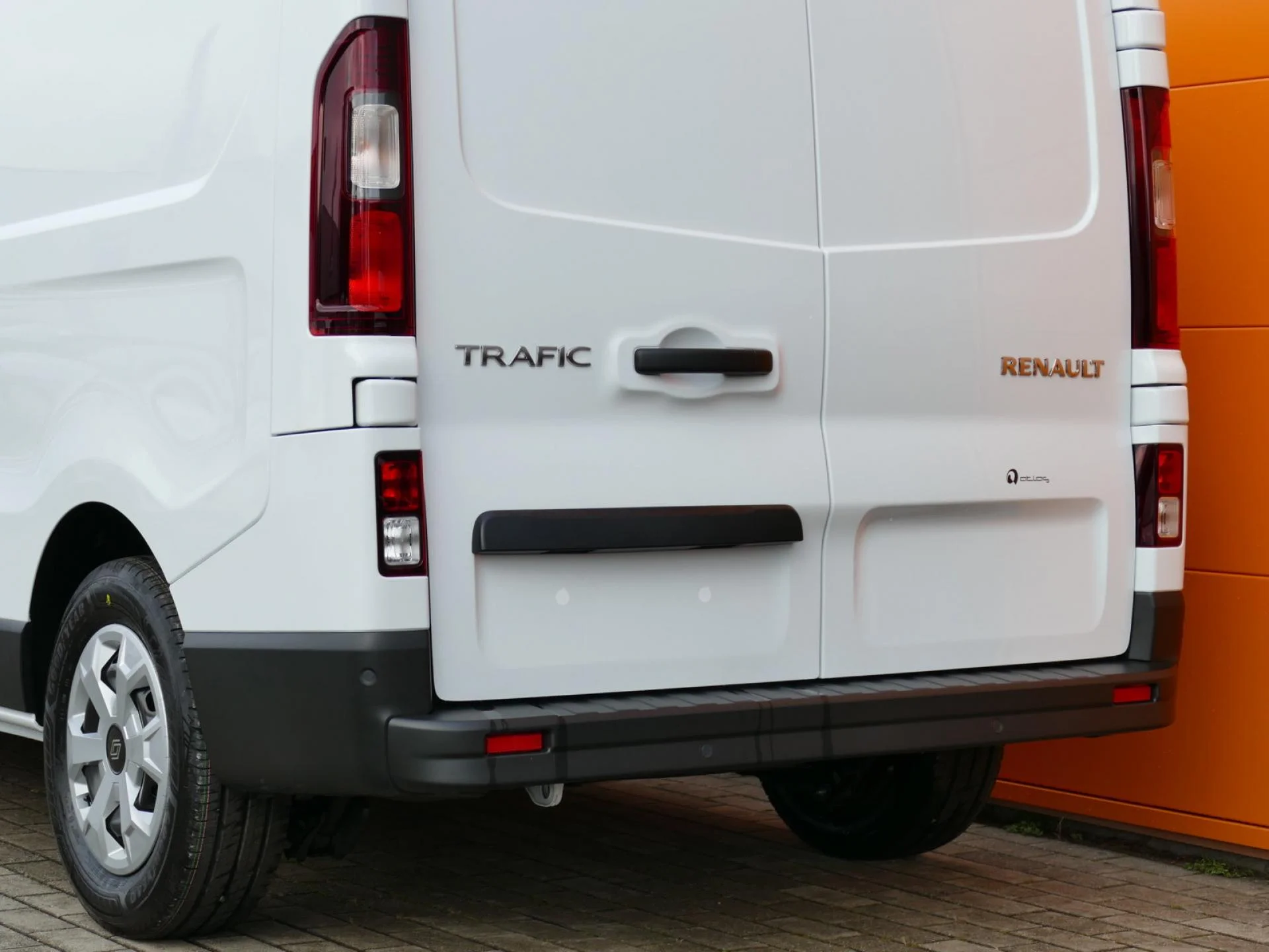 RENAULT TRAFIC - Miniature 28 sur 32 - Cliquer pour voir cette photo
