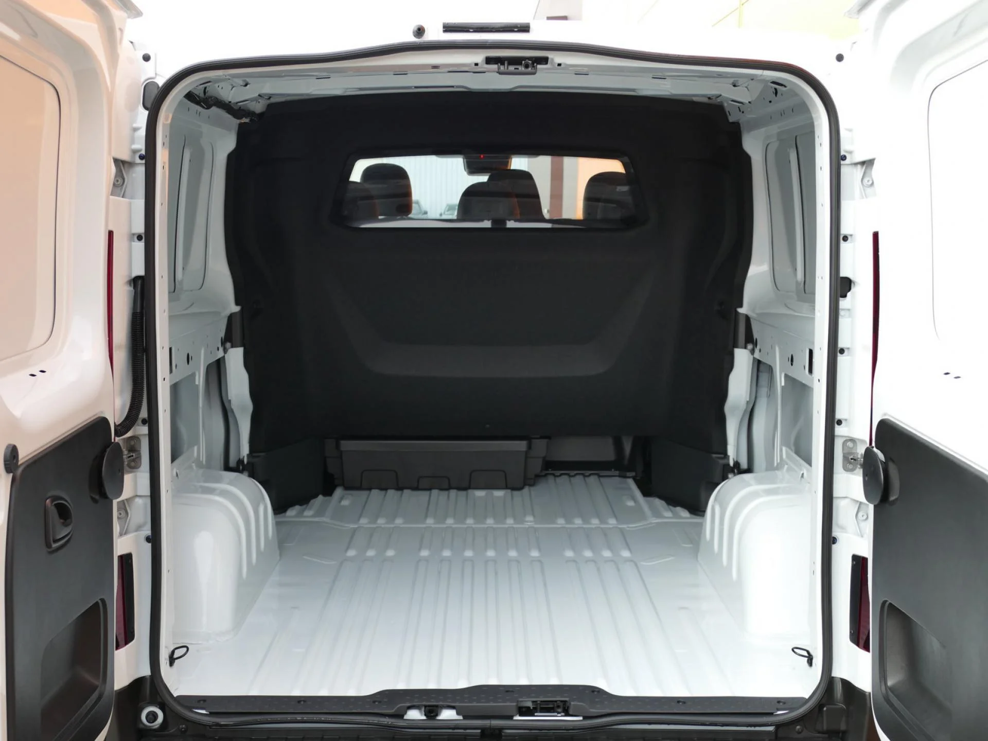 RENAULT TRAFIC - Miniature 9 sur 32 - Cliquer pour voir cette photo
