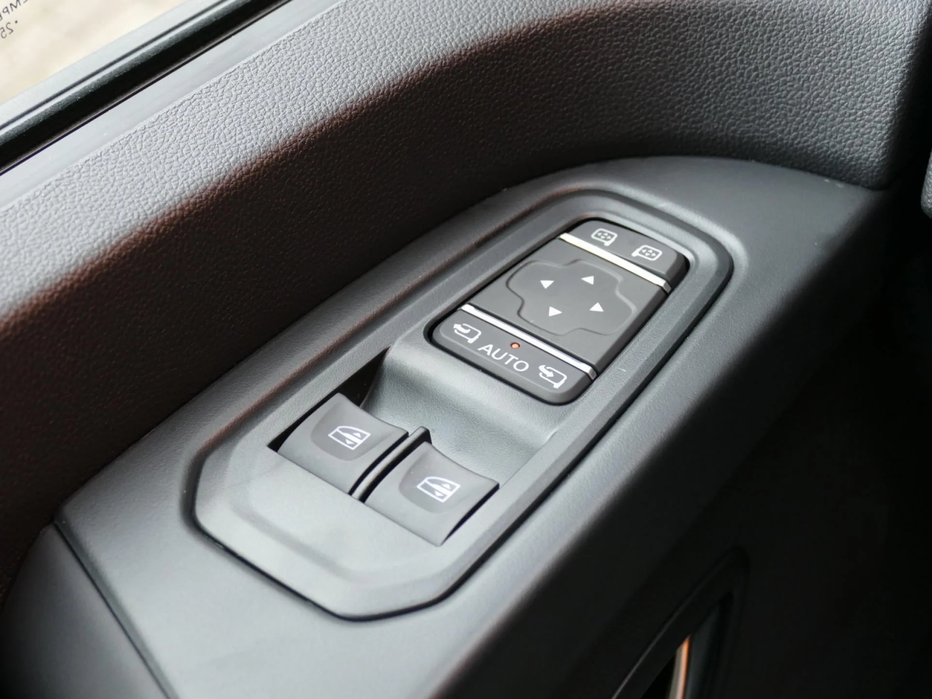 RENAULT TRAFIC - Miniature 22 sur 32 - Cliquer pour voir cette photo