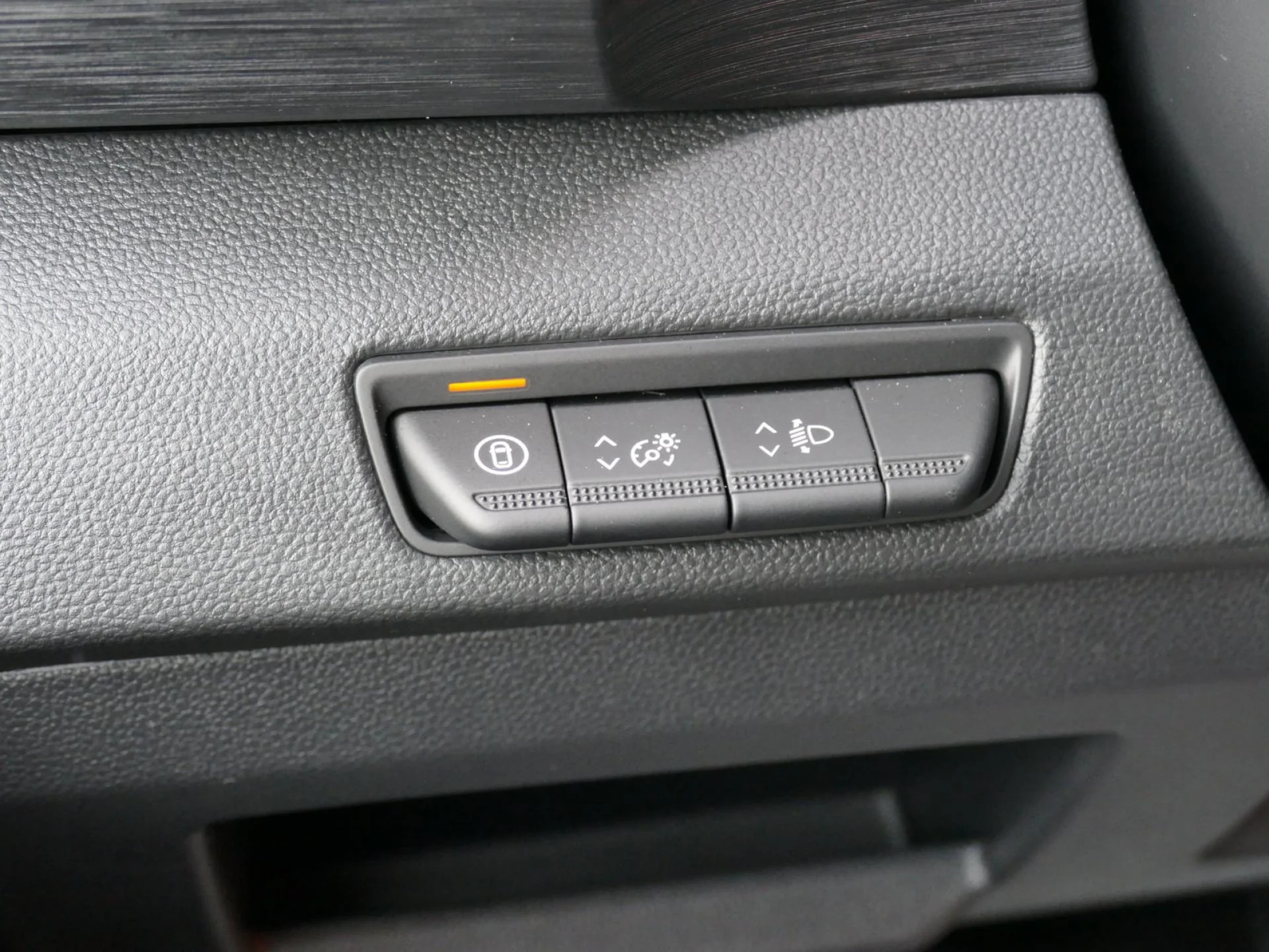 RENAULT TRAFIC - Miniature 20 sur 32 - Cliquer pour voir cette photo