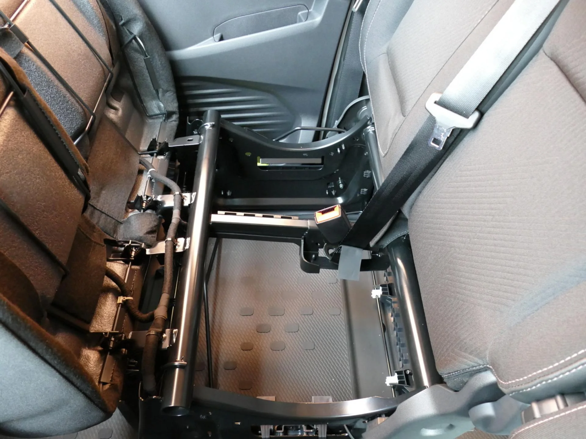 RENAULT TRAFIC - Miniature 22 sur 32 - Cliquer pour voir cette photo