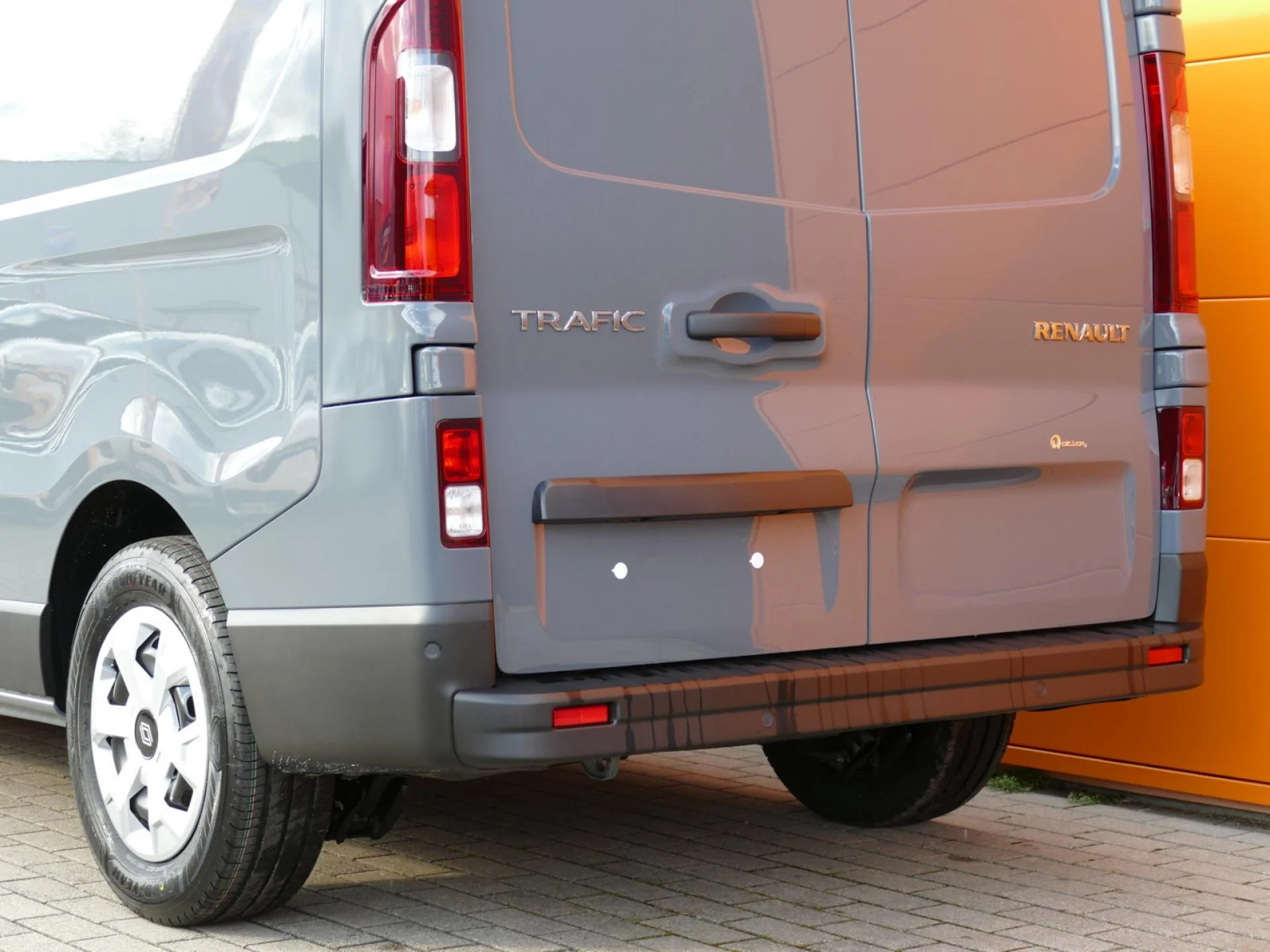 RENAULT TRAFIC - Miniature 28 sur 32 - Cliquer pour voir cette photo