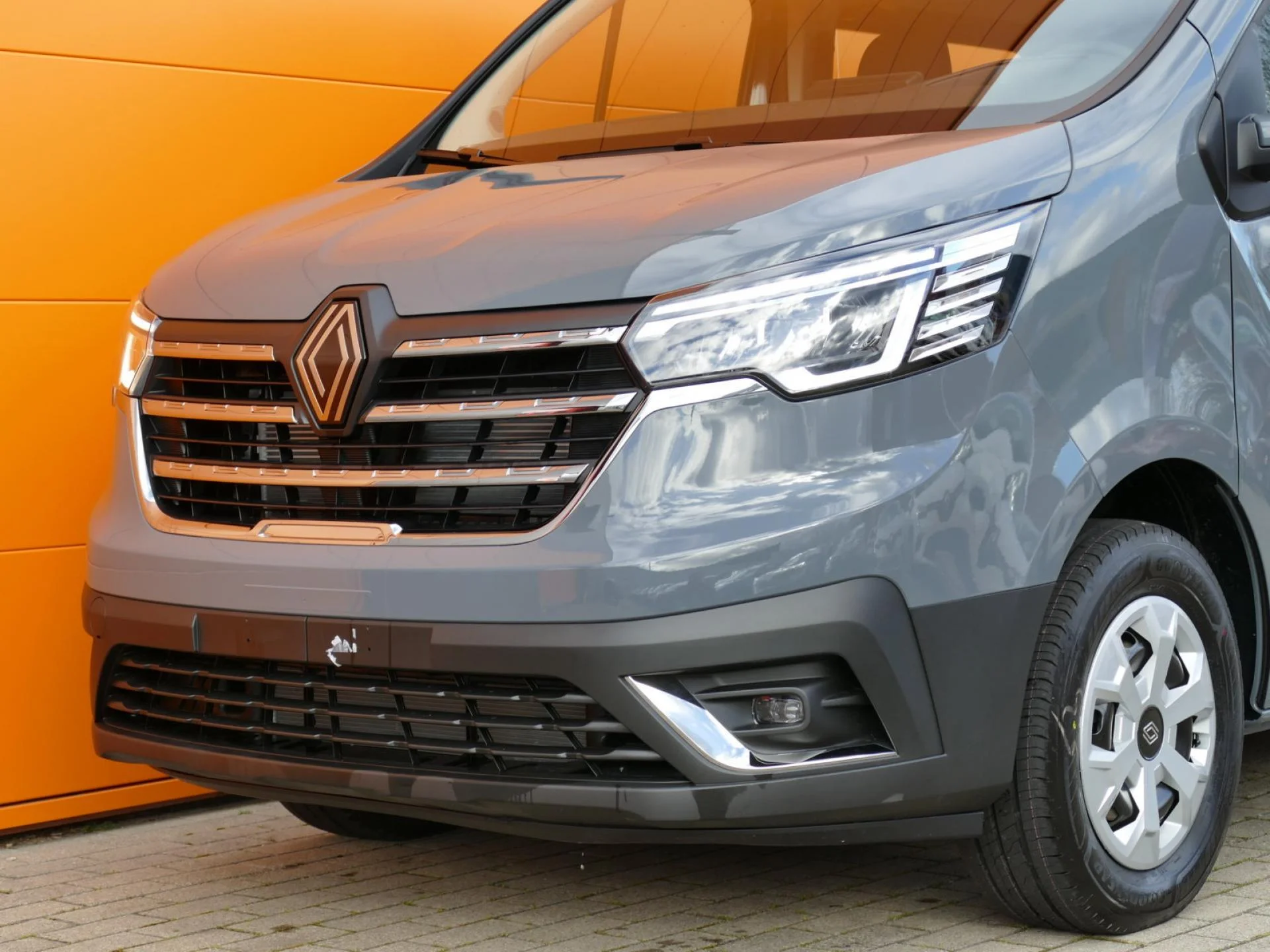 RENAULT TRAFIC - Miniature 26 sur 32 - Cliquer pour voir cette photo
