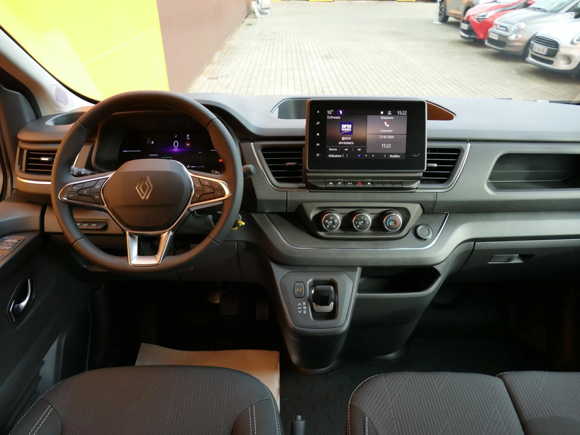 RENAULT TRAFIC - Miniature 5 sur 32 - Cliquer pour voir cette photo