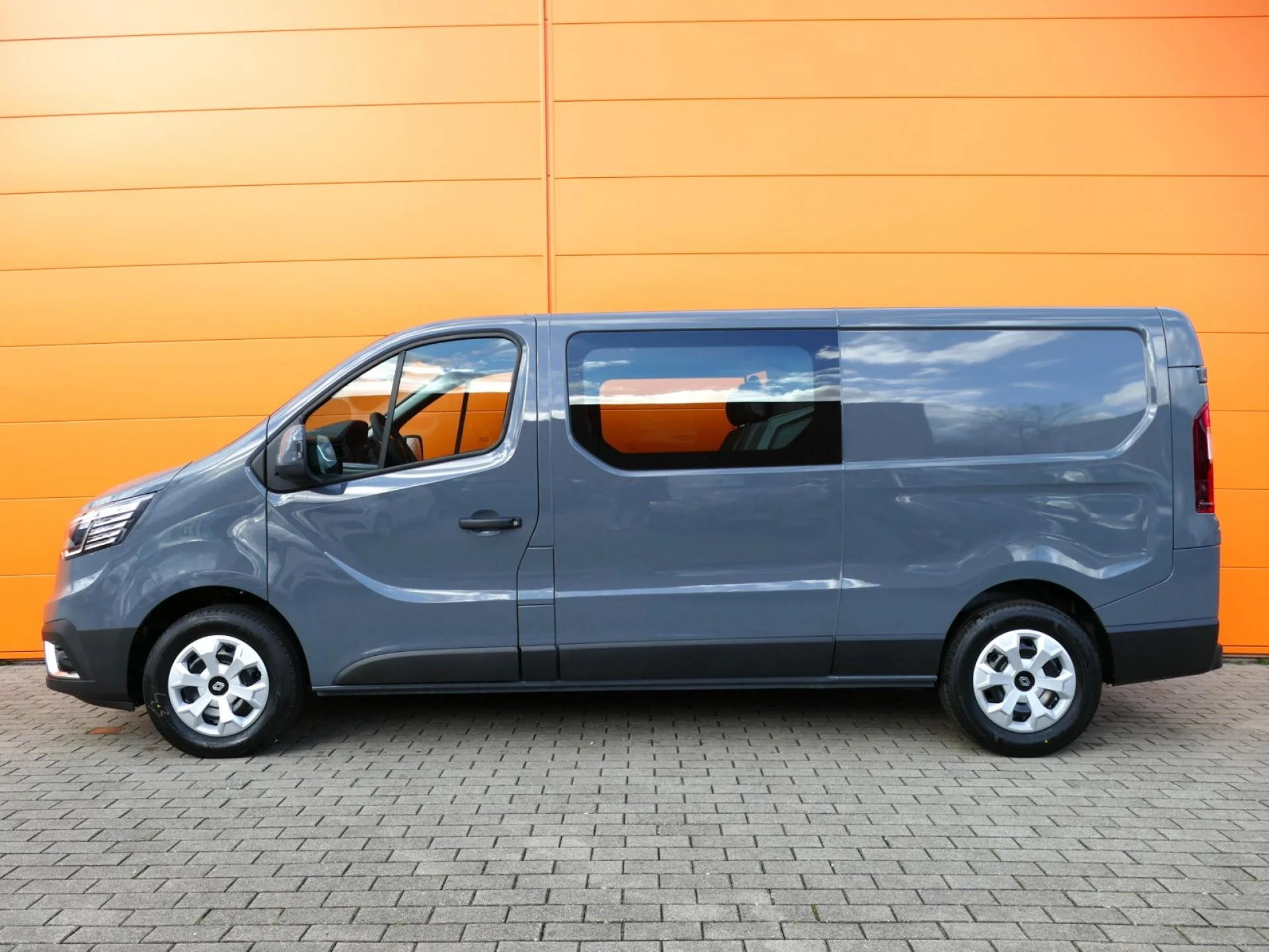 RENAULT TRAFIC - Miniature 3 sur 32 - Cliquer pour voir cette photo