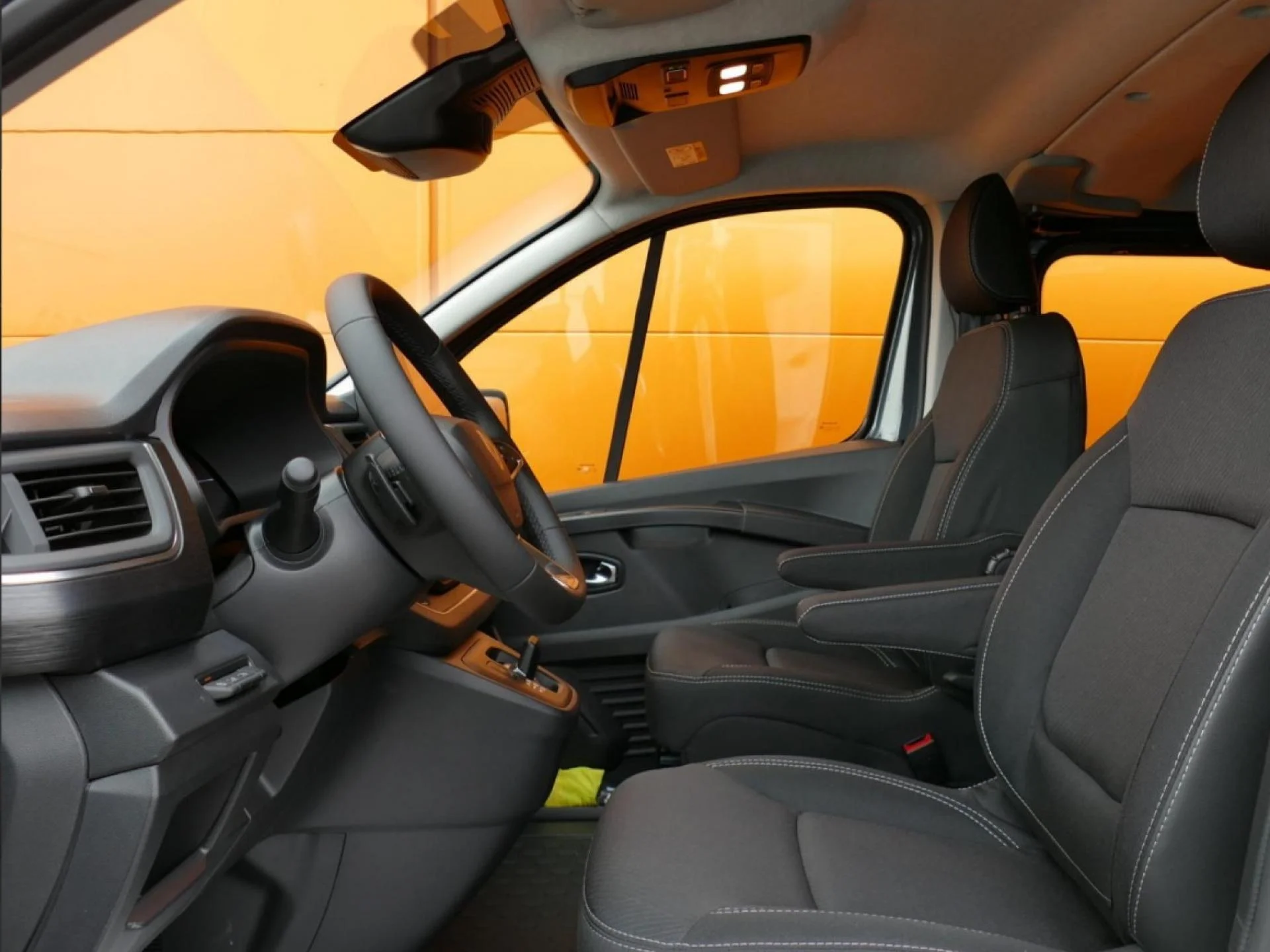 RENAULT TRAFIC - Miniature 11 sur 33 - Cliquer pour voir cette photo