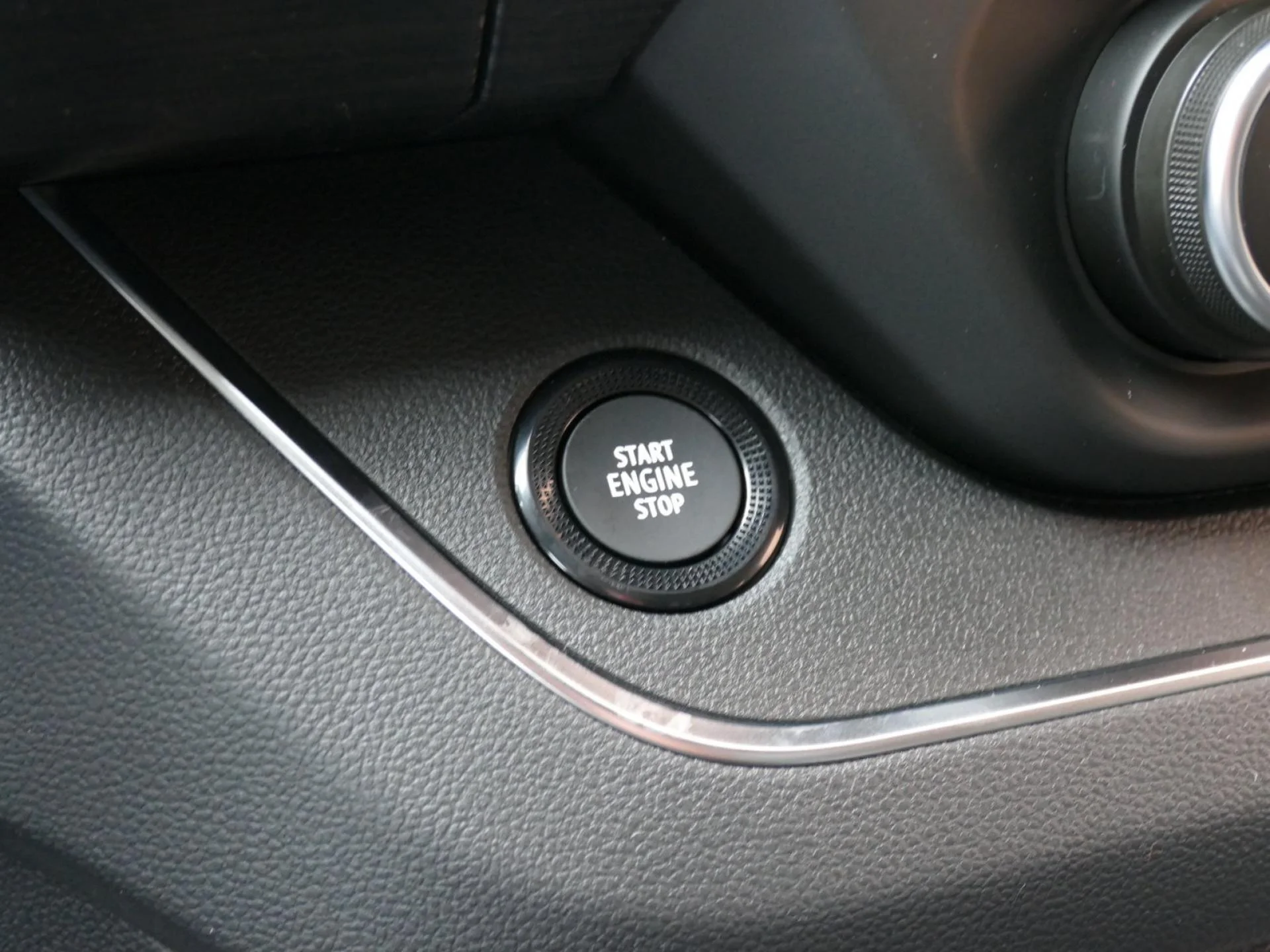 RENAULT TRAFIC - Miniature 12 sur 28 - Cliquer pour voir cette photo