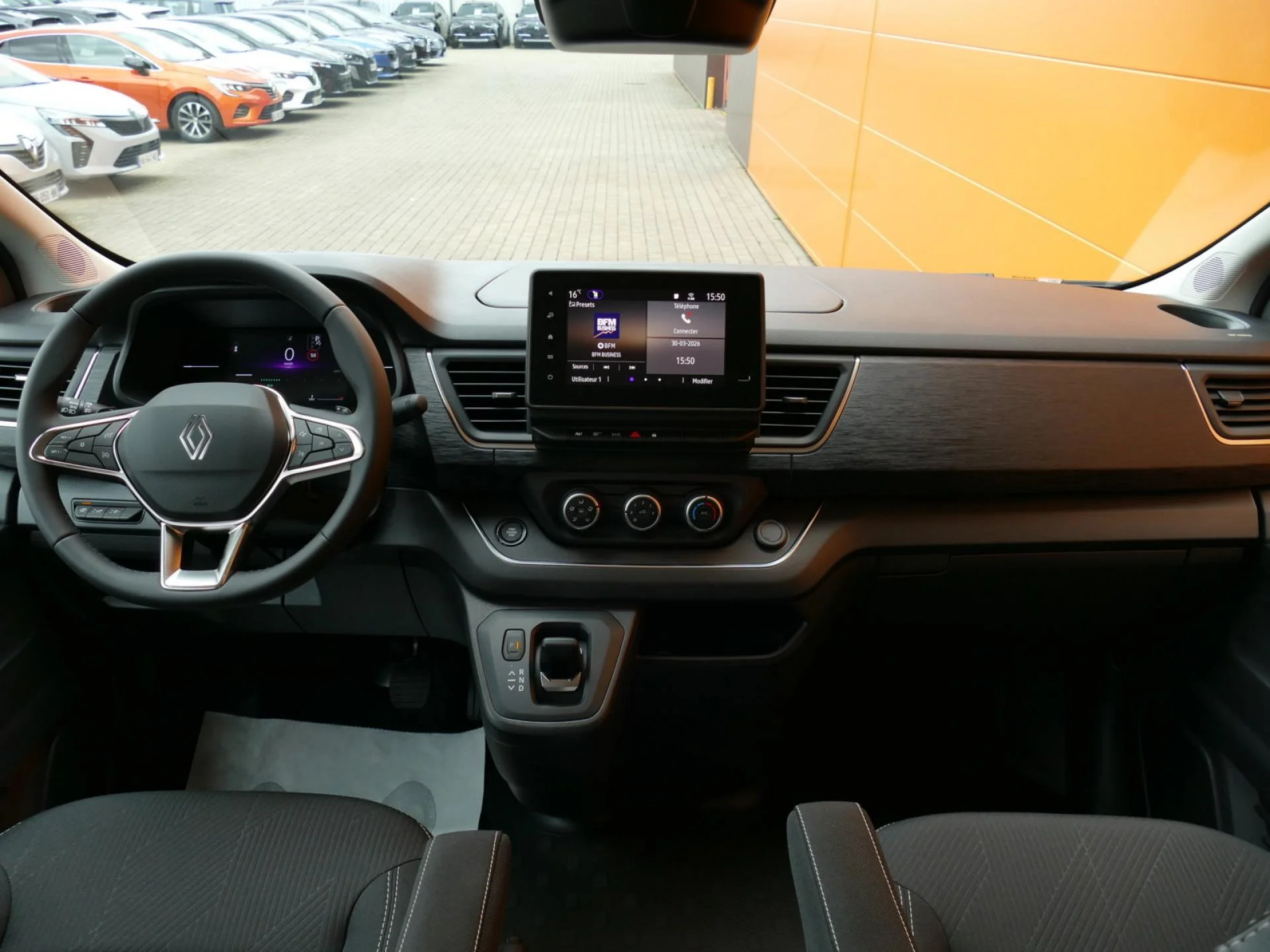 RENAULT TRAFIC - Miniature 5 sur 34 - Cliquer pour voir cette photo