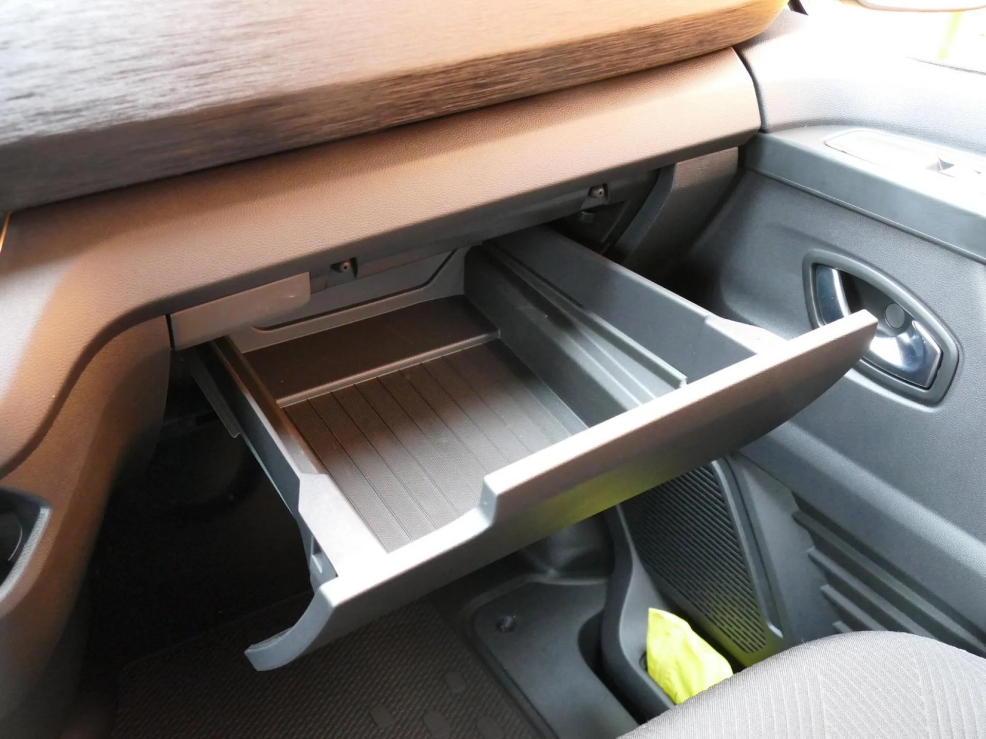RENAULT TRAFIC - Miniature 22 sur 34 - Cliquer pour voir cette photo