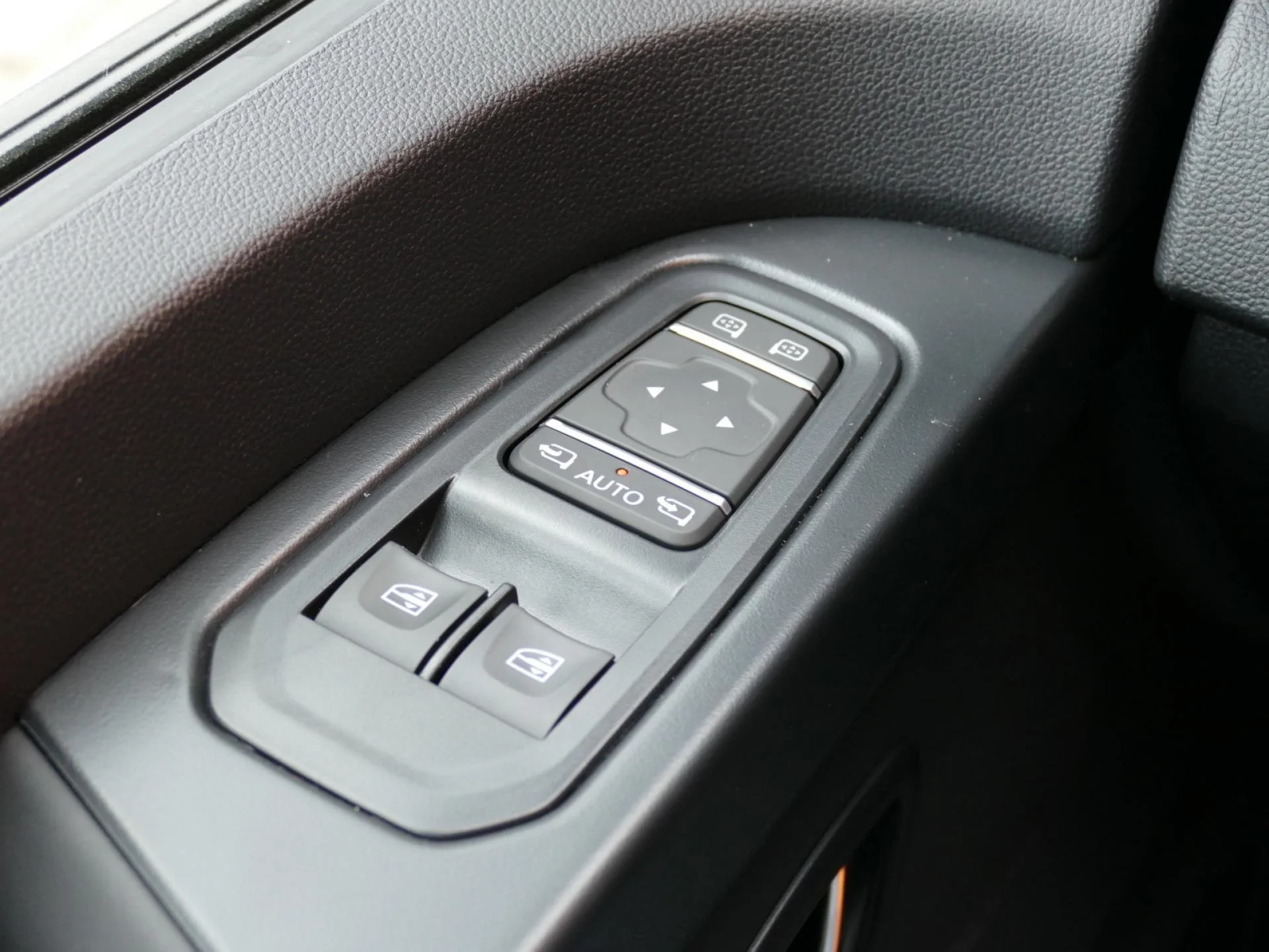 RENAULT TRAFIC - Miniature 23 sur 34 - Cliquer pour voir cette photo